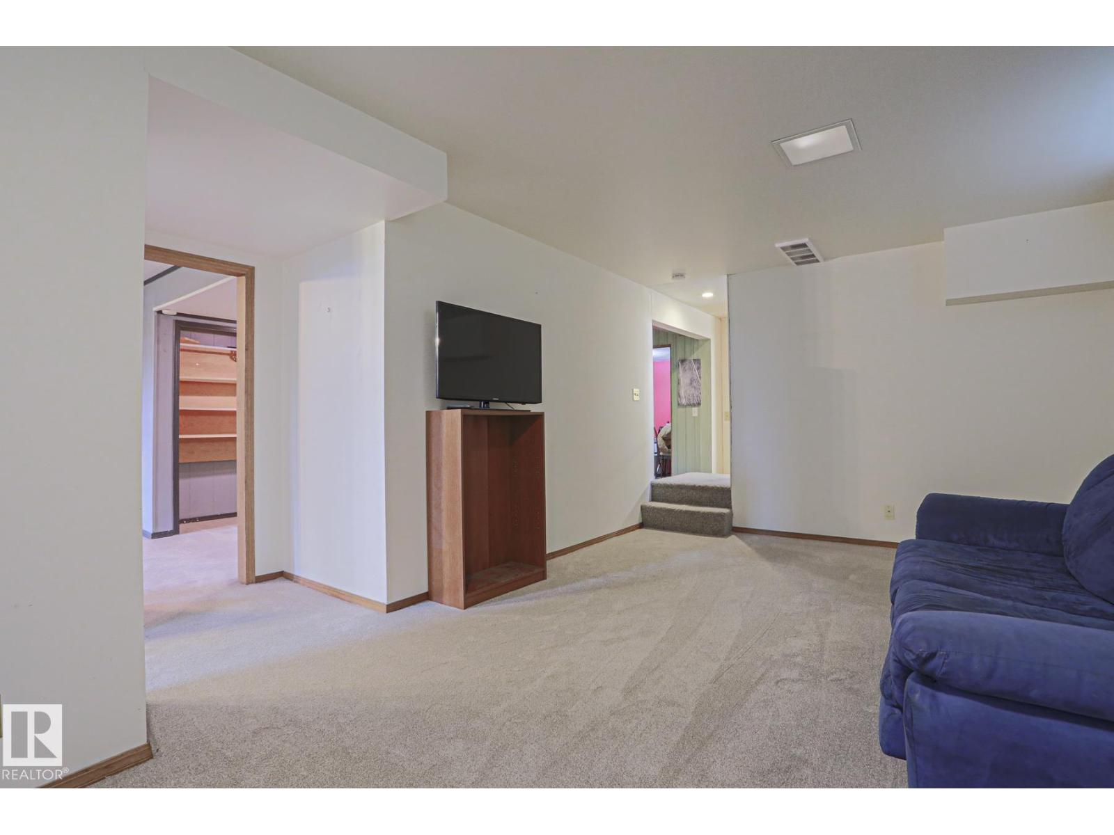 5807 48b Av Property Photo 50