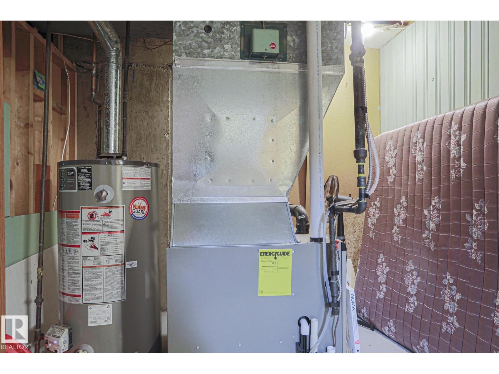 5807 48b Av Property Photo 53