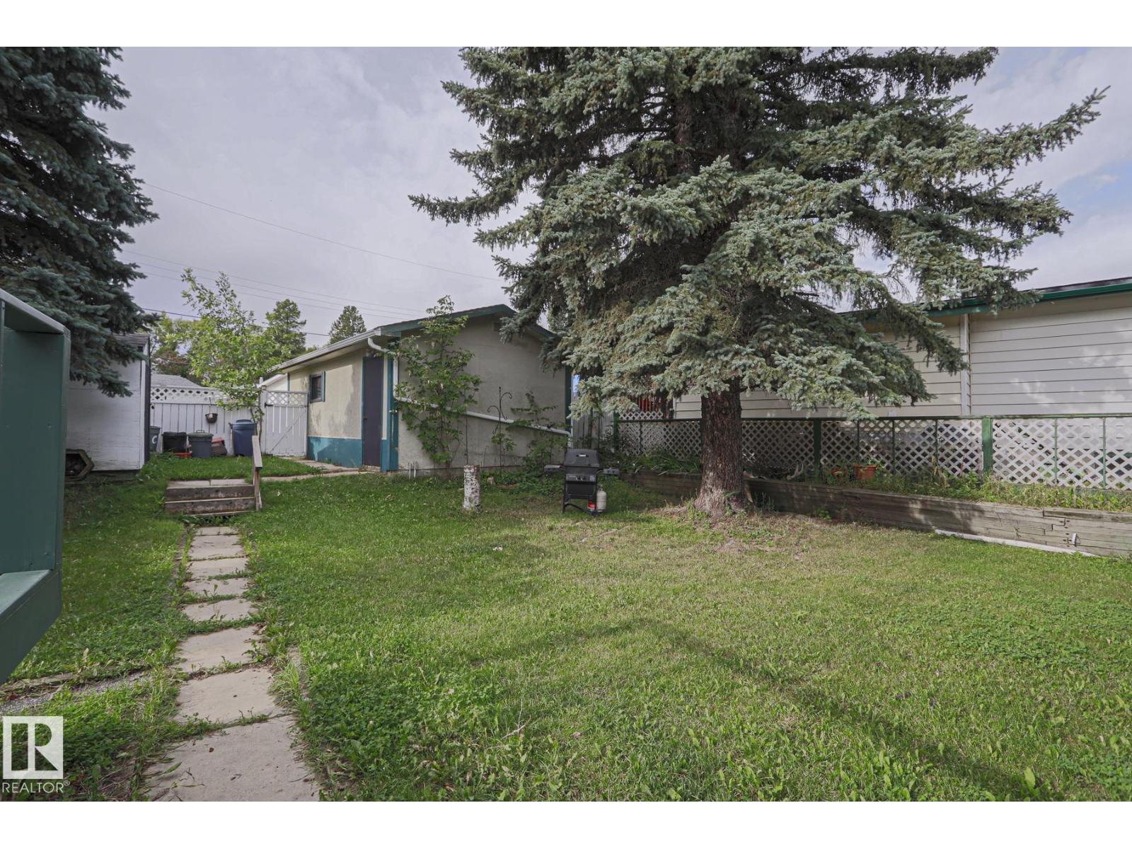 5807 48b Av Property Photo 56