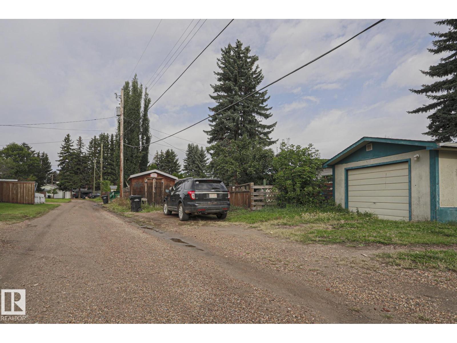 5807 48b Av Property Photo 61
