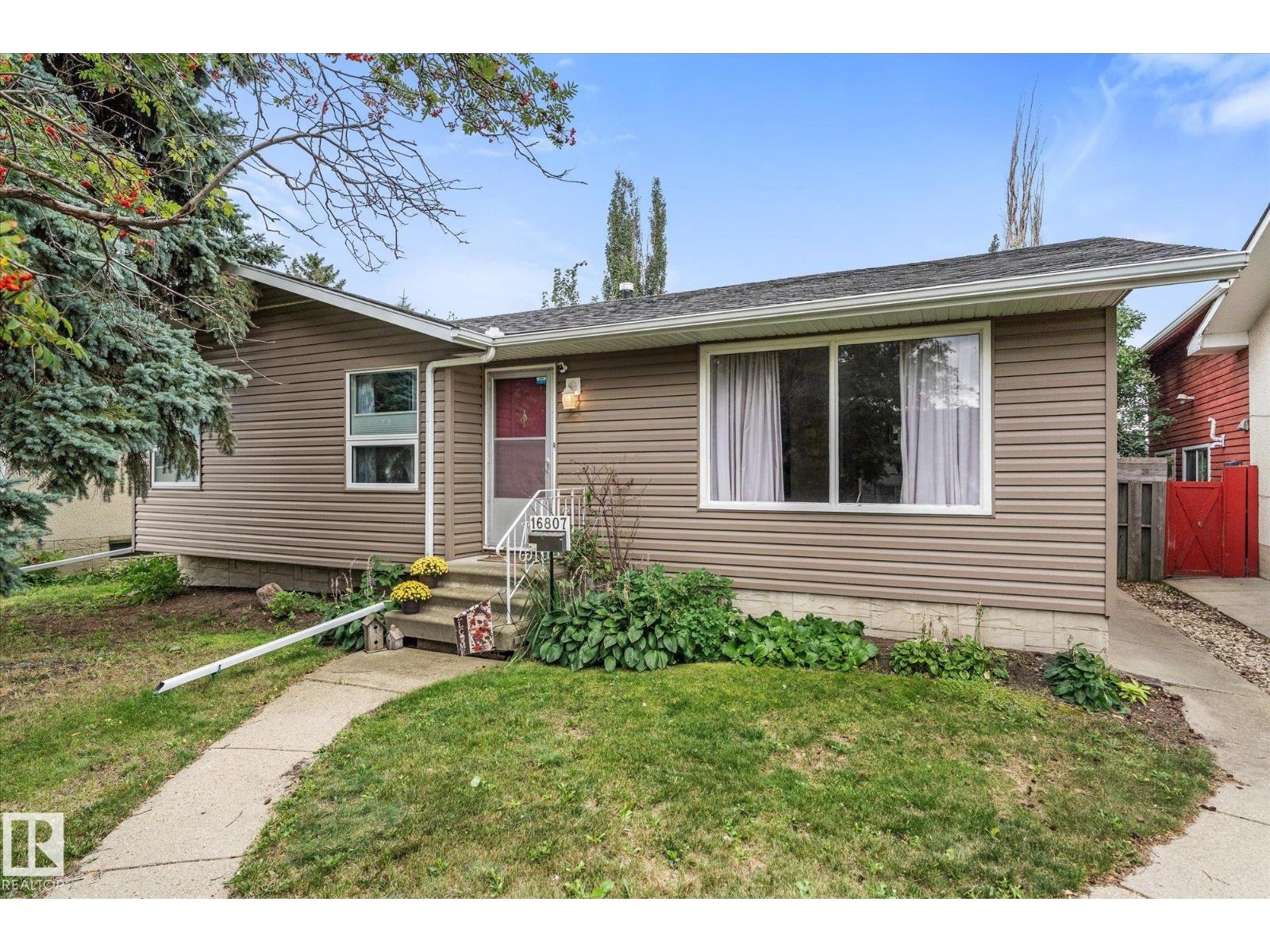 16807 98 Avenue Nw Nw Property Photo 1