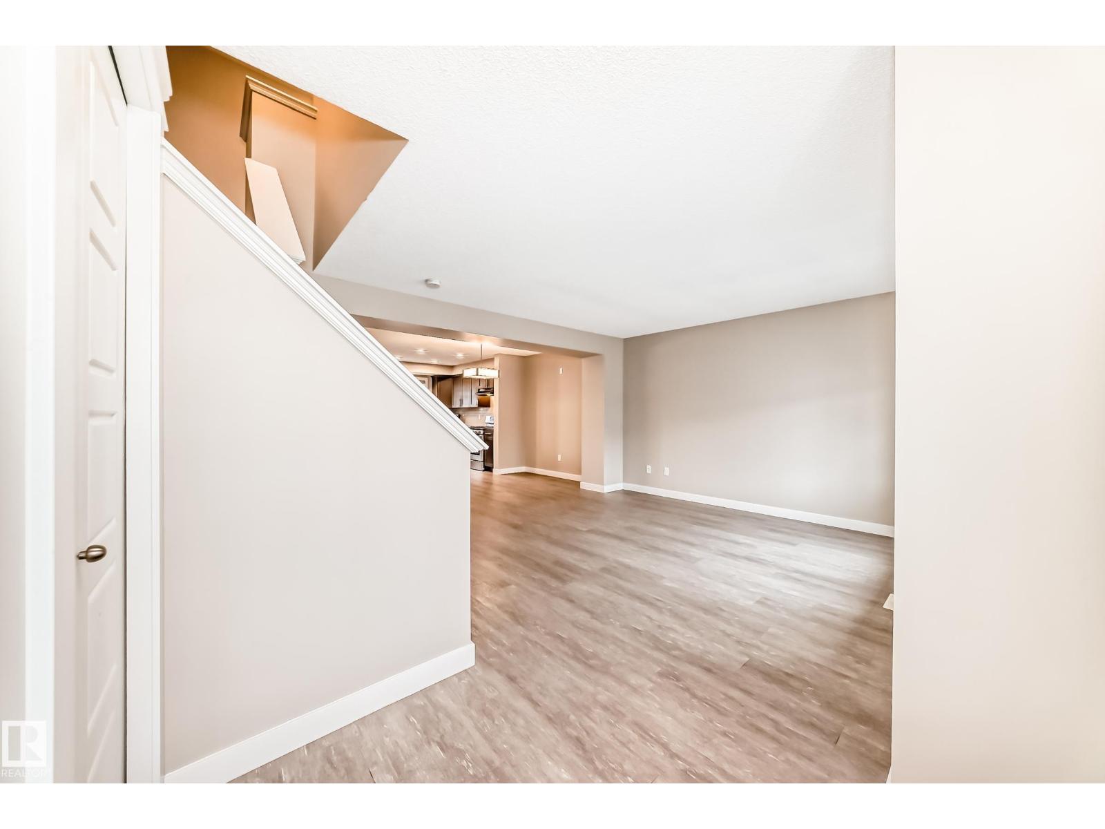 5709 66 St Property Photo 3