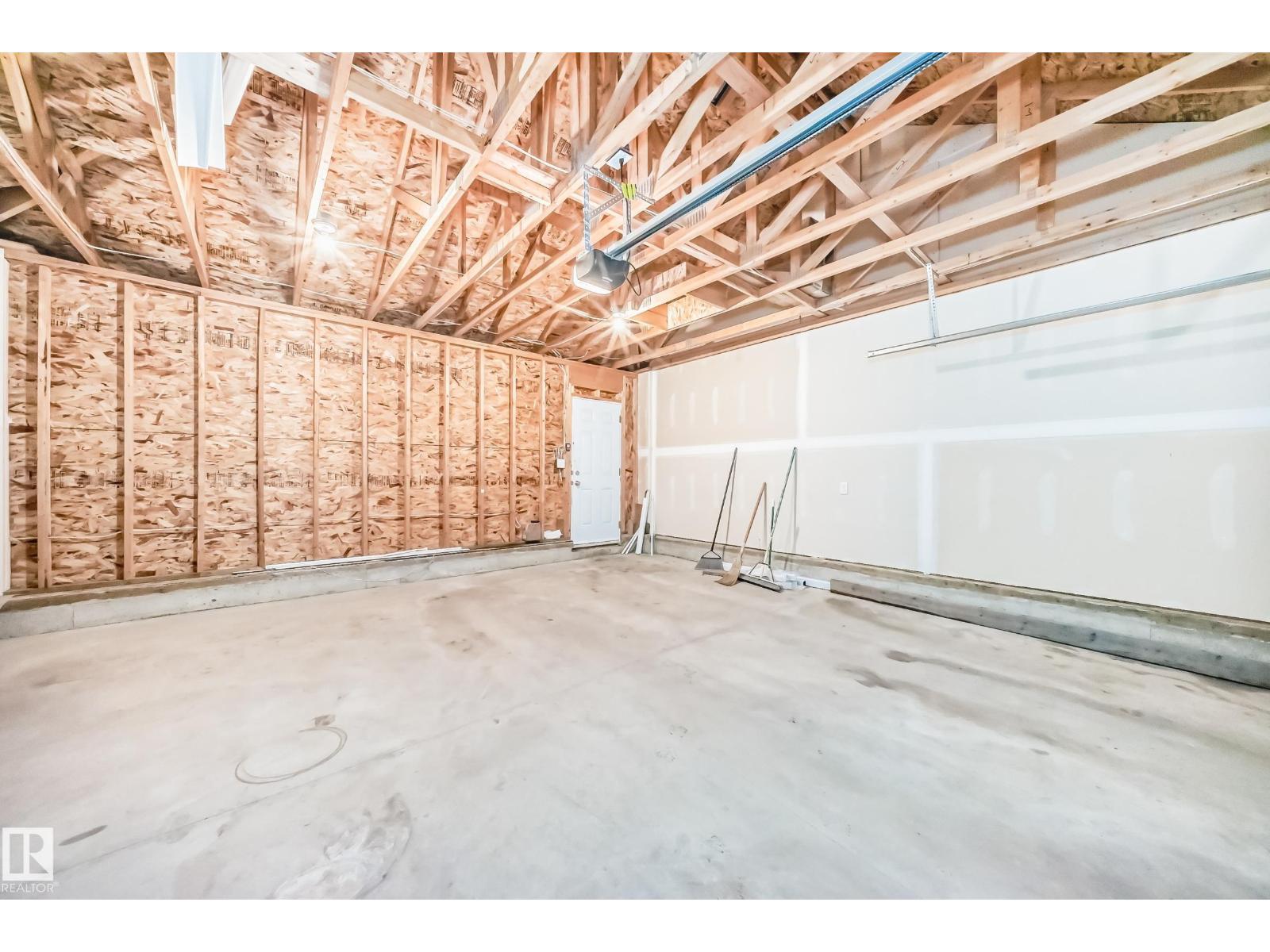 5709 66 St Property Photo 28