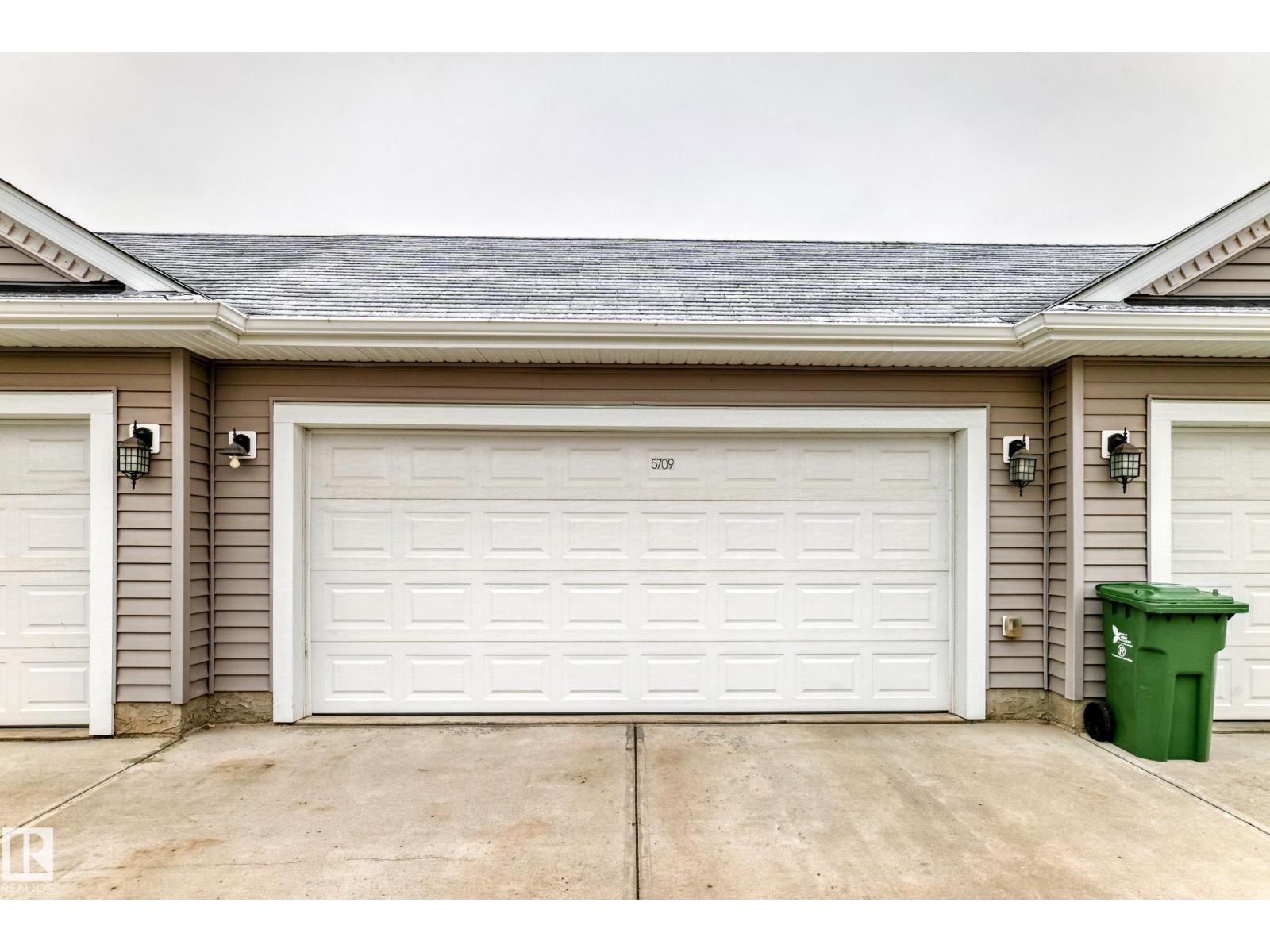 5709 66 St Property Photo 29