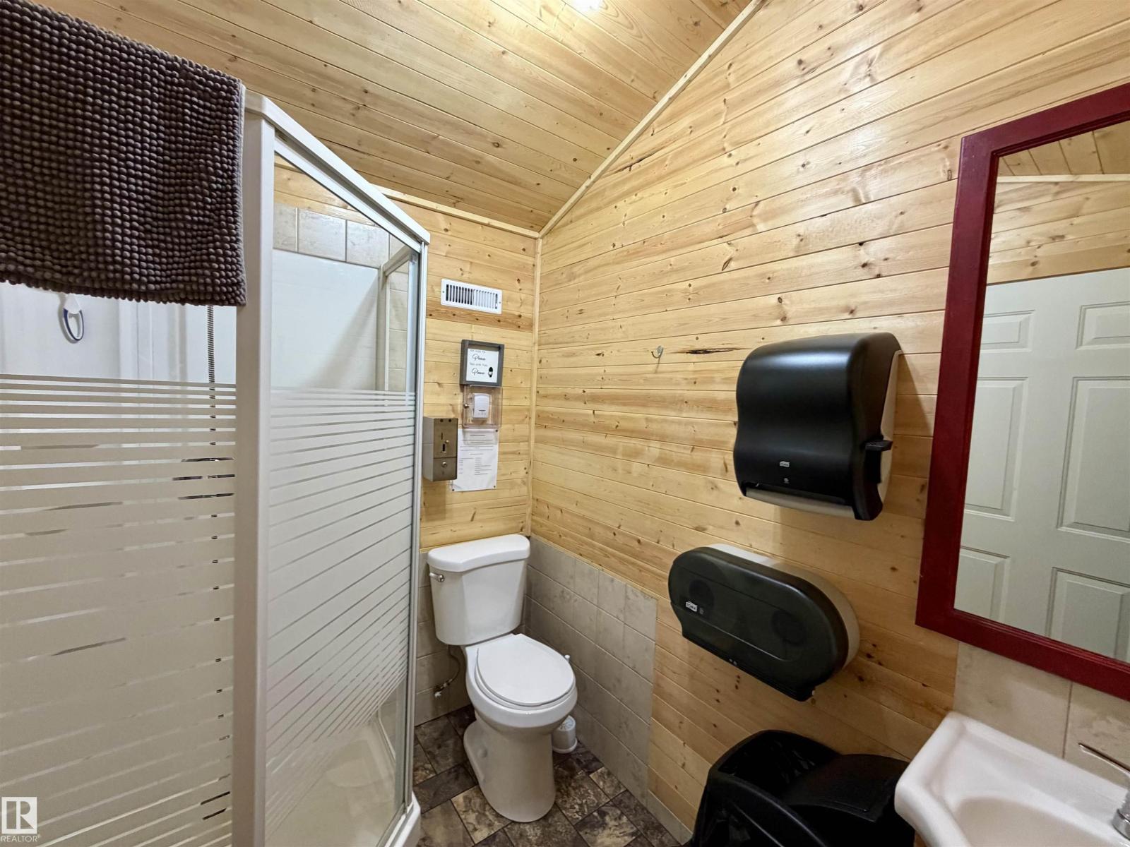 49222 Range Road 92 Property Photo 49