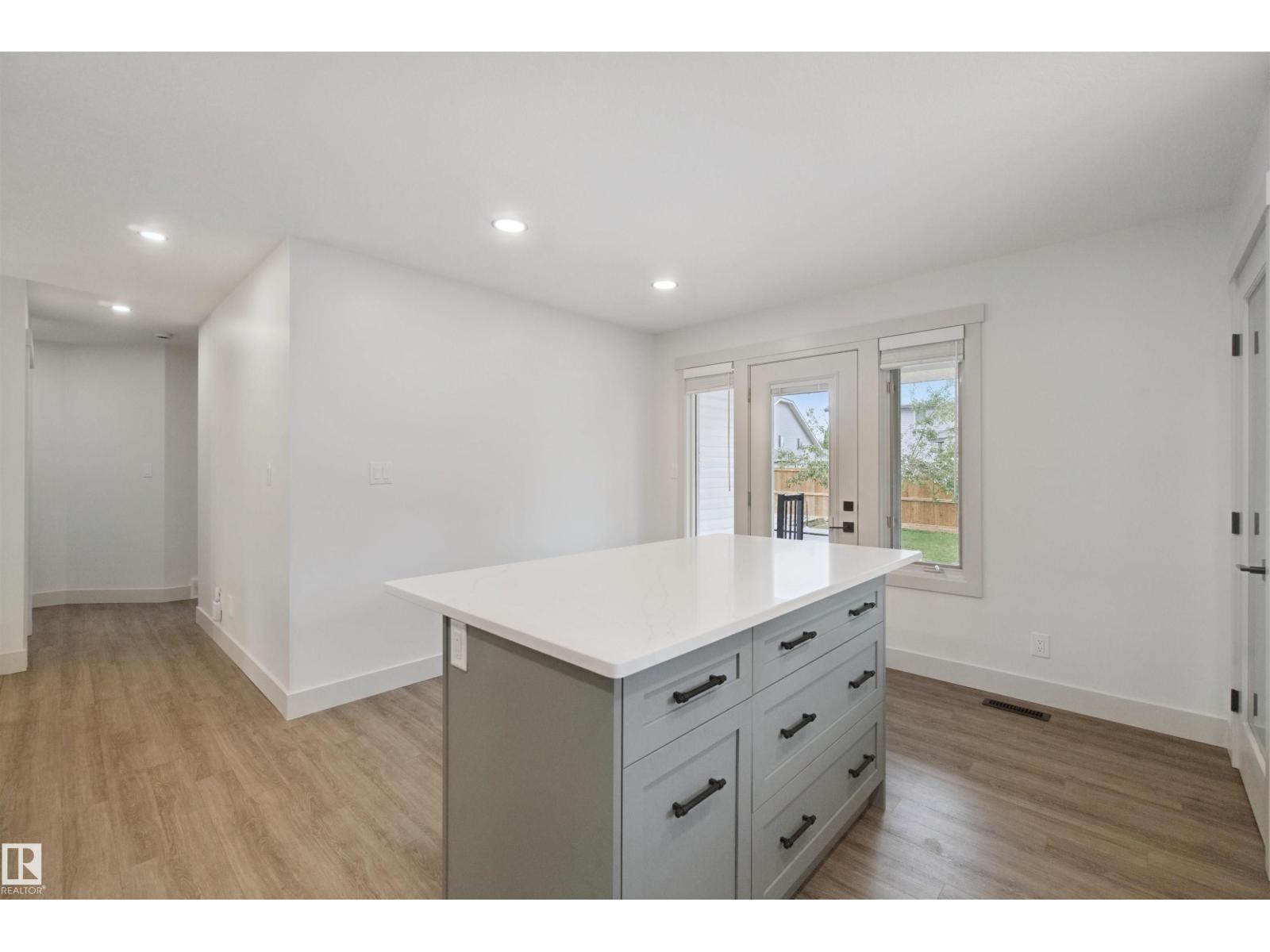 46 Guenette Cr Property Photo 4