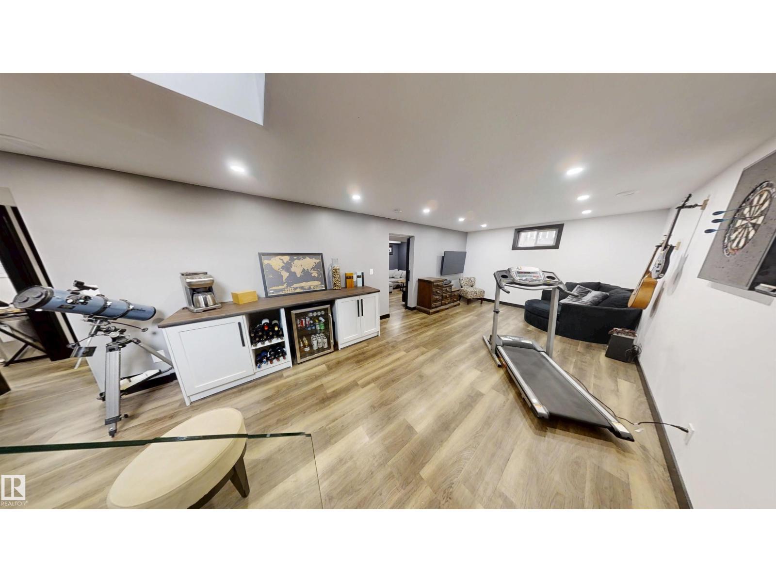 6115 95 Av Nw Property Photo 18