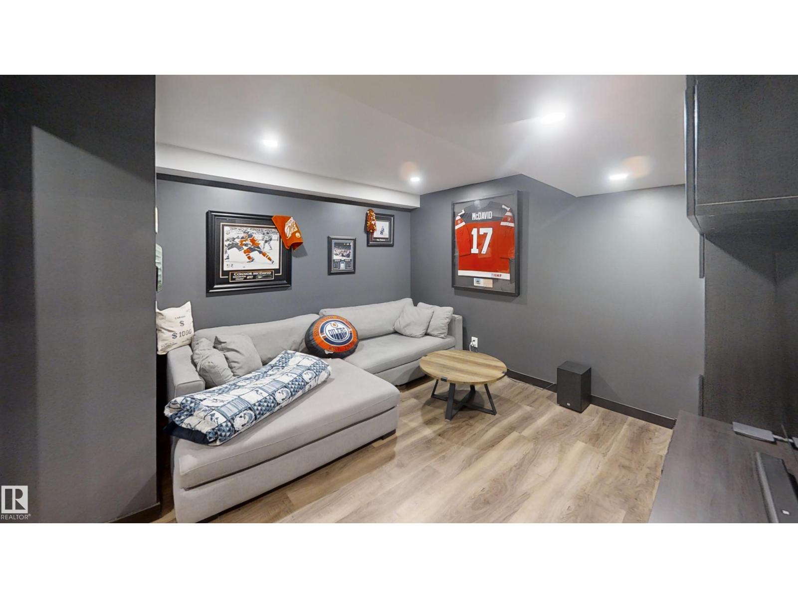6115 95 Av Nw Property Photo 24