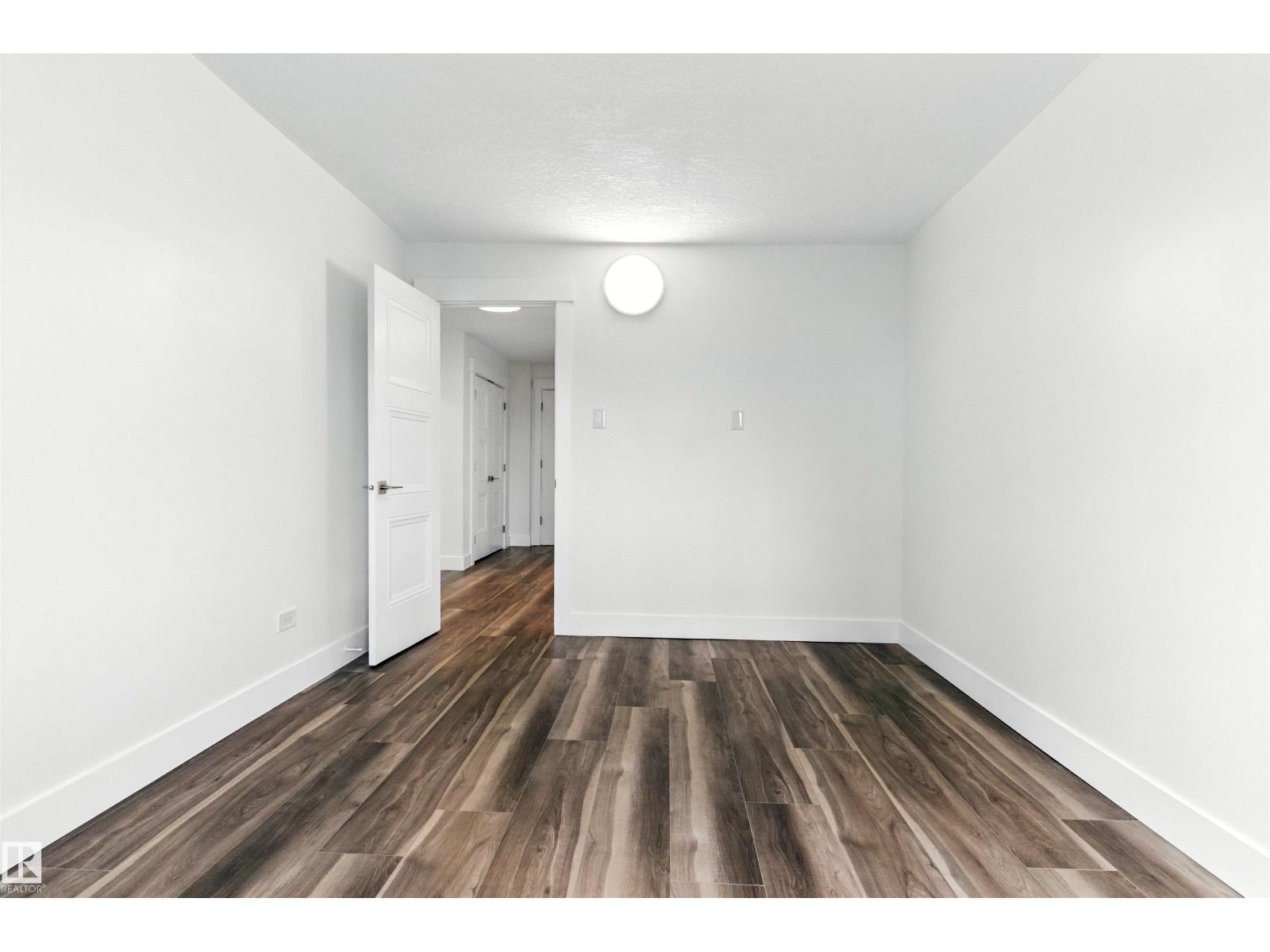 #1203 9737 112 St Nw Property Photo 17