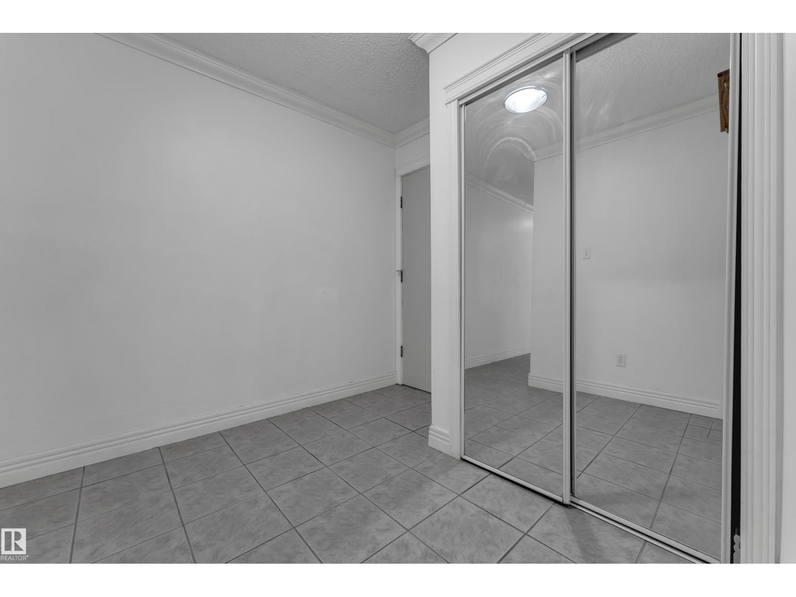 #304 10165 113 St Nw Property Photo 5