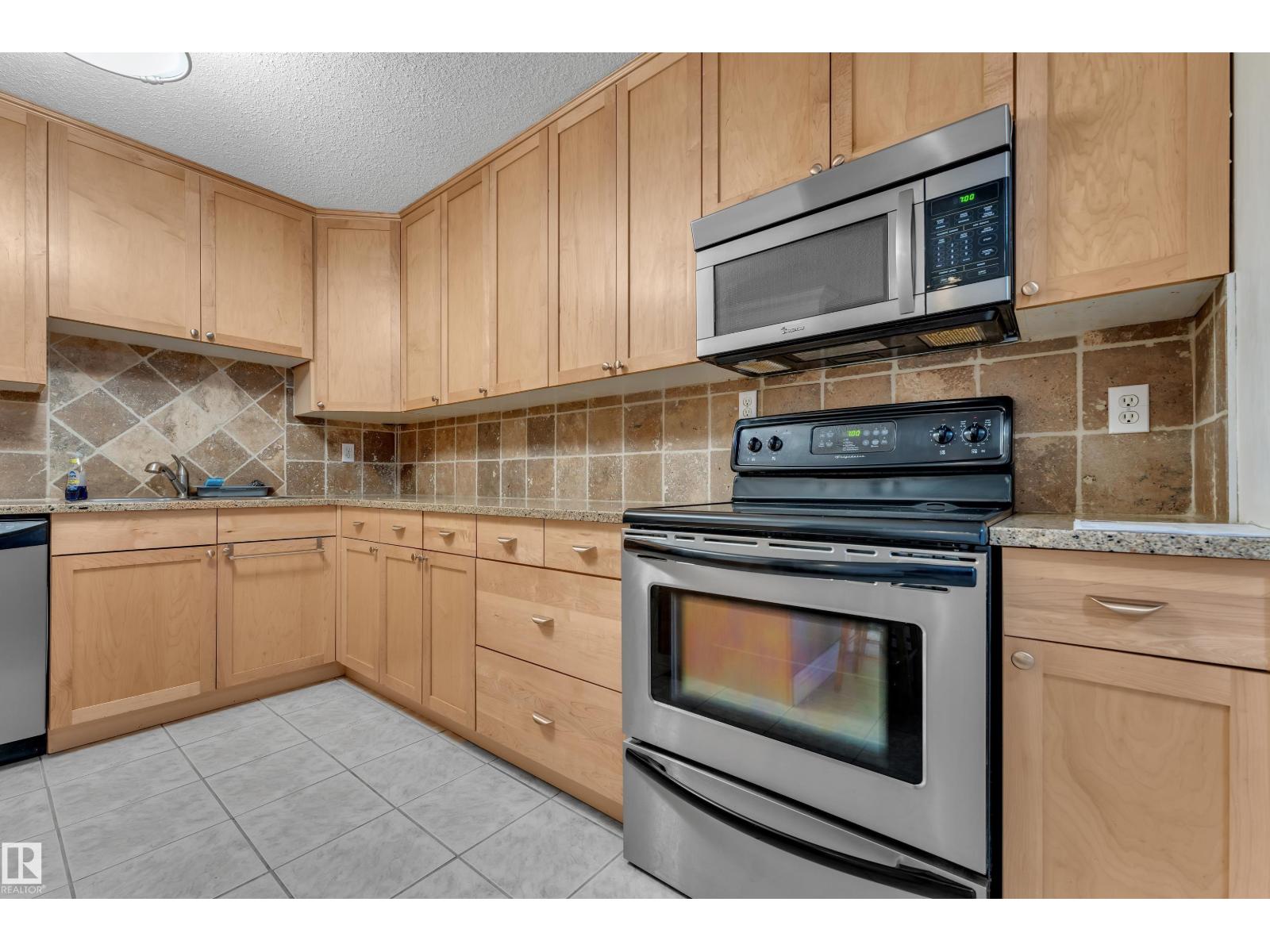#304 10165 113 St Nw Property Photo 9