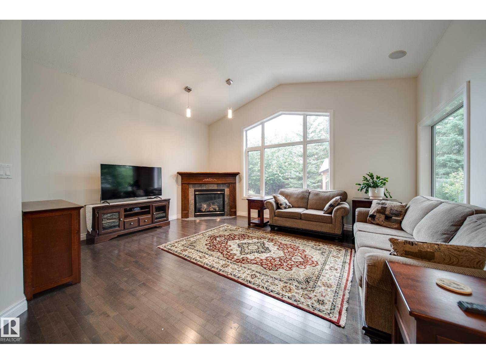 2410 Warry Pl Sw Property Photo 2