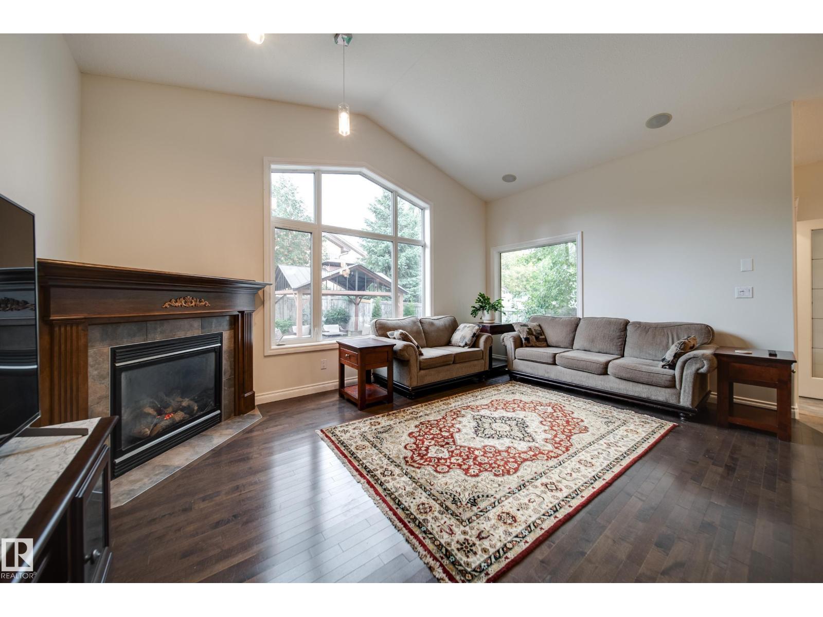 2410 Warry Pl Sw Property Photo 3