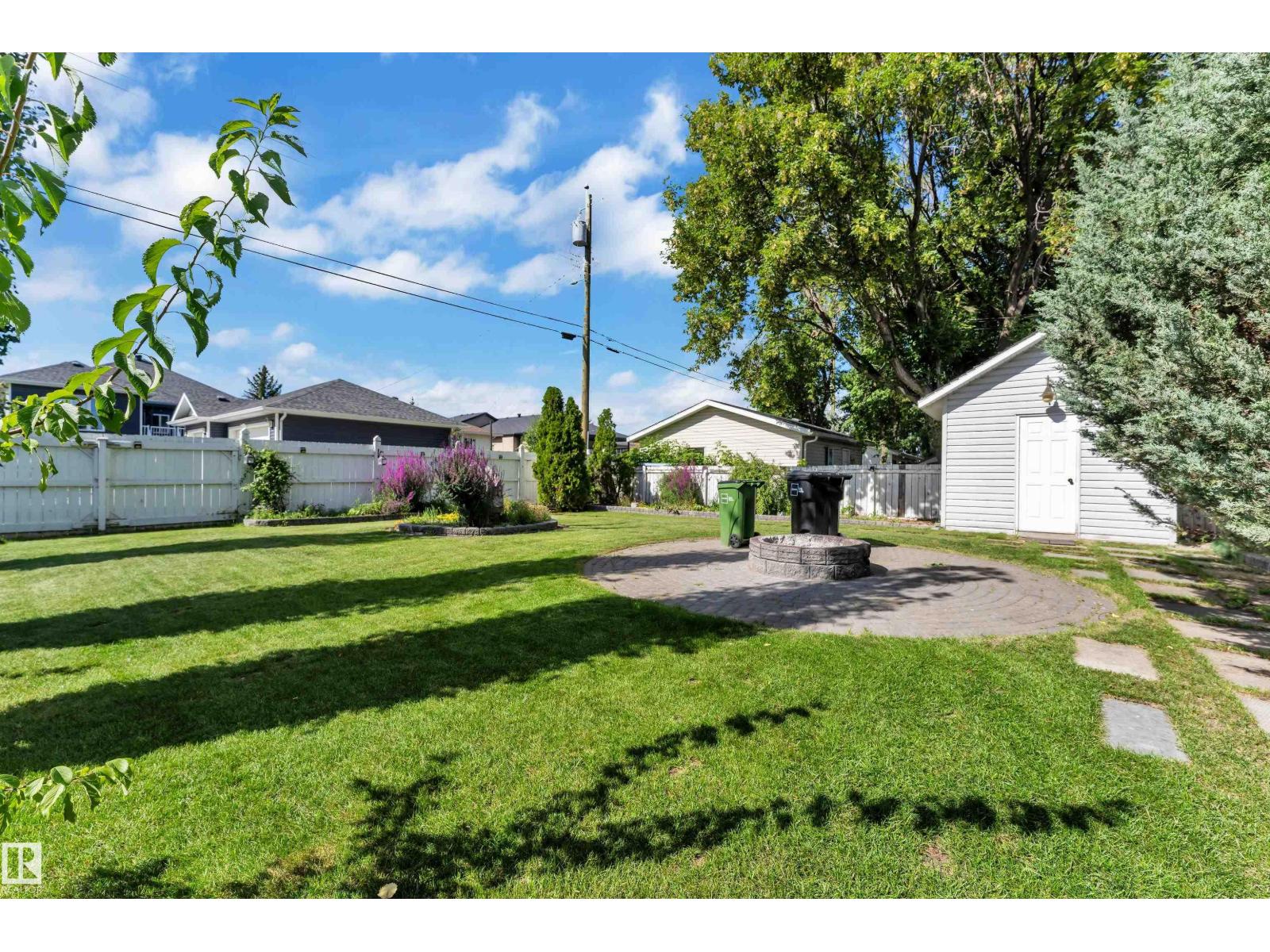9722 157 St Nw Property Photo 40