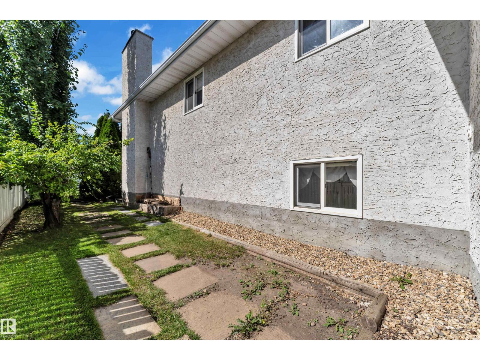 9722 157 St Nw Property Photo 43