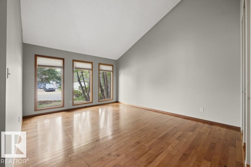 4140 147 St Nw Property Photo 9