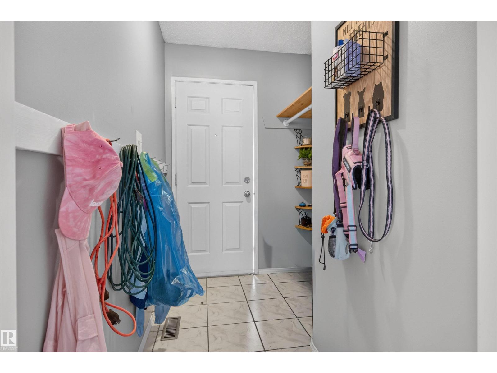 3606 44 St Property Photo 26