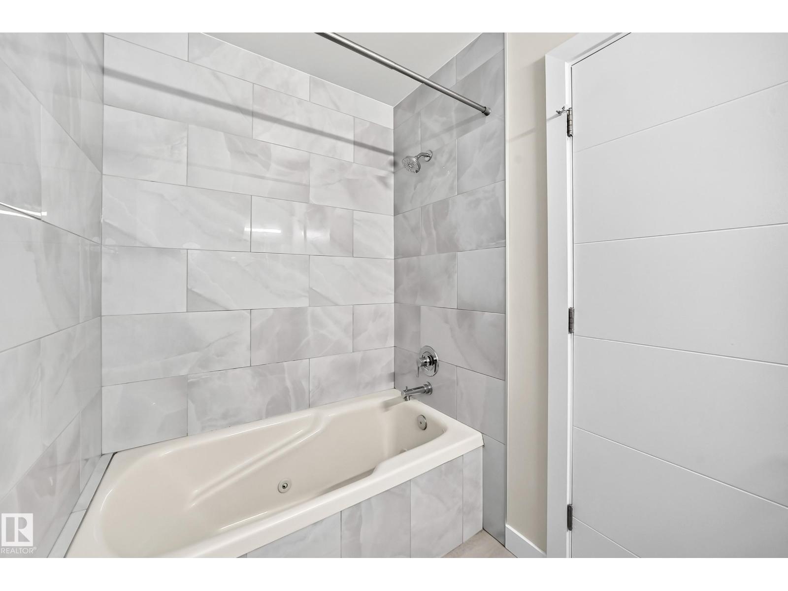 9426 150 St Nw Nw Property Photo 21