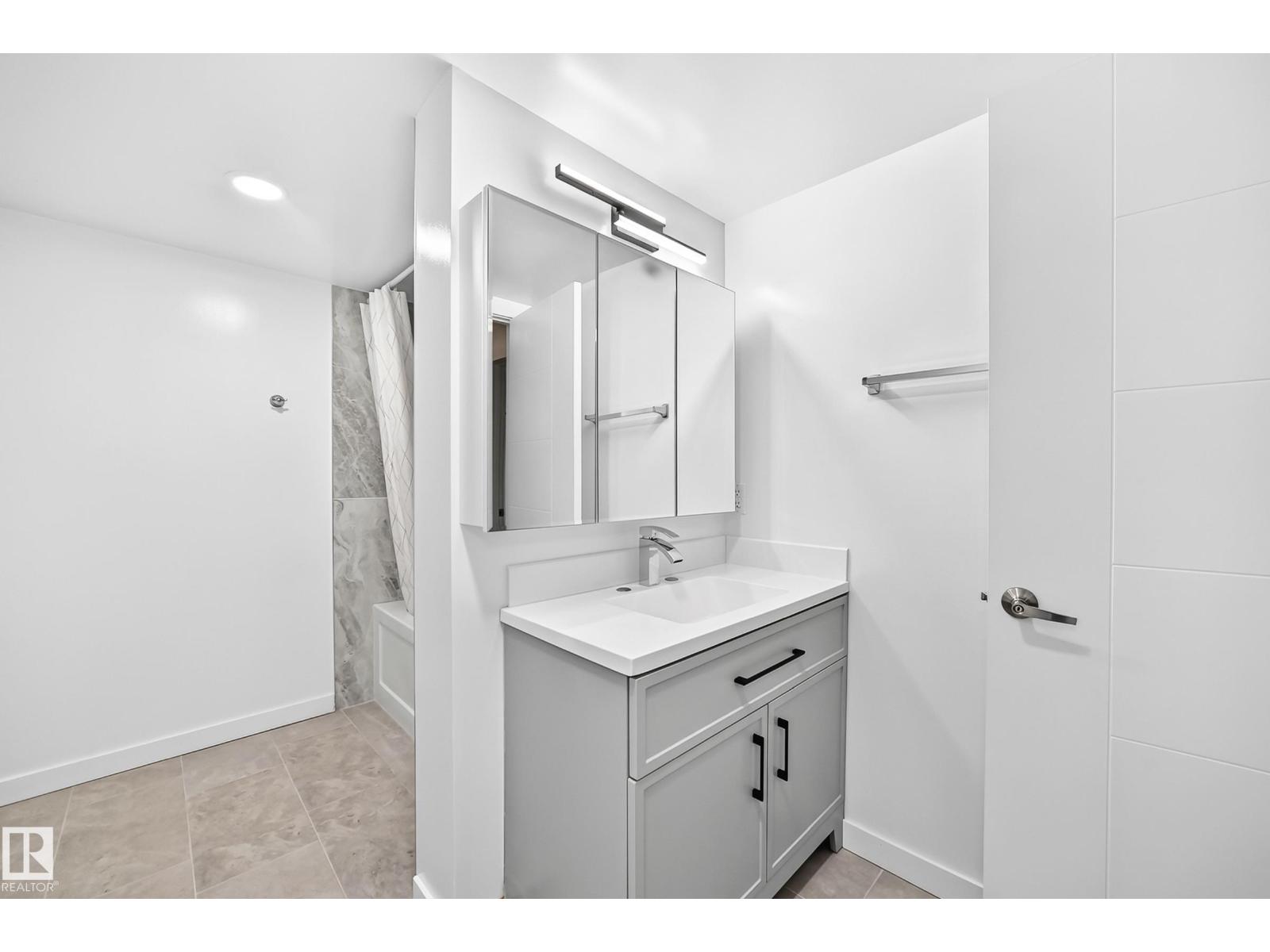 9426 150 St Nw Nw Property Photo 41