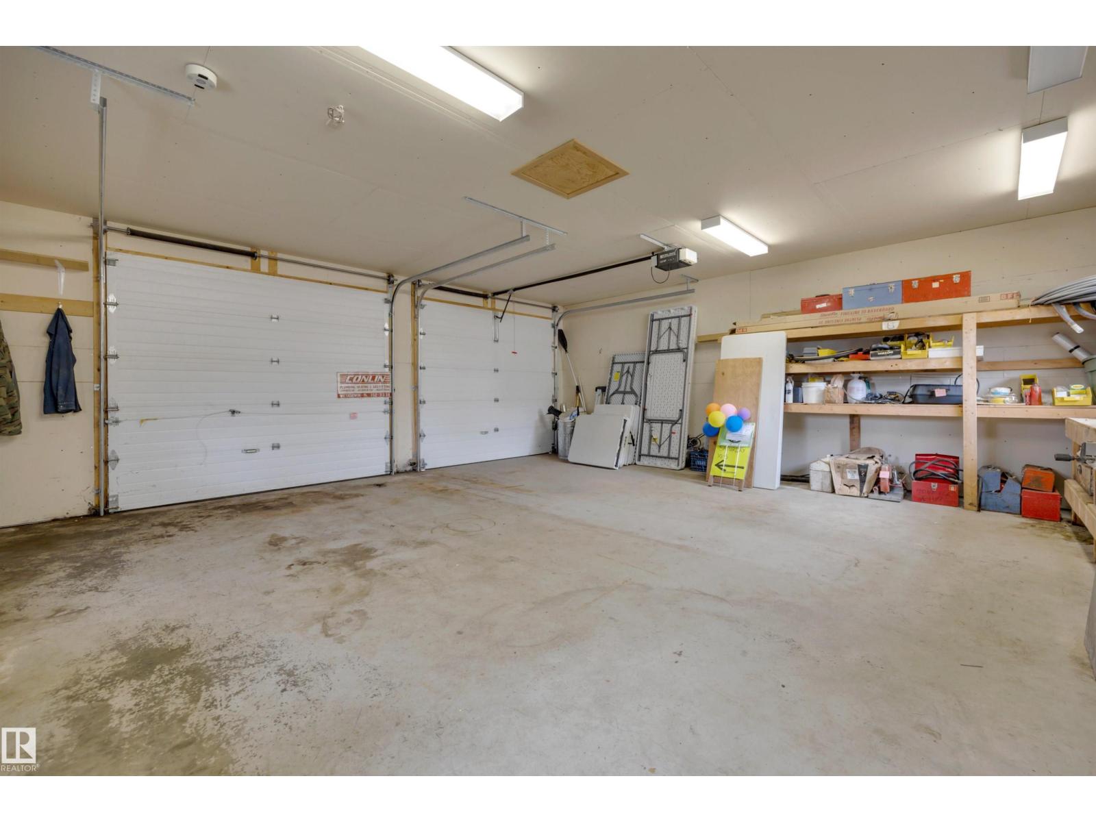 5308 37a Av Property Photo 5