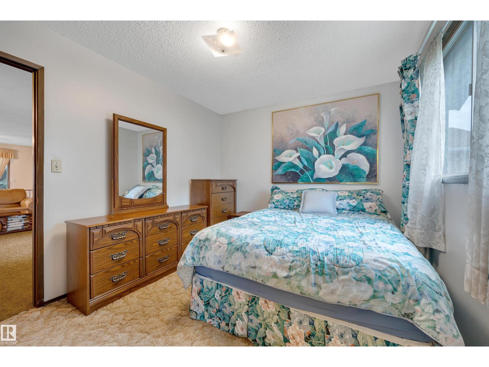 5308 37a Av Property Photo 18