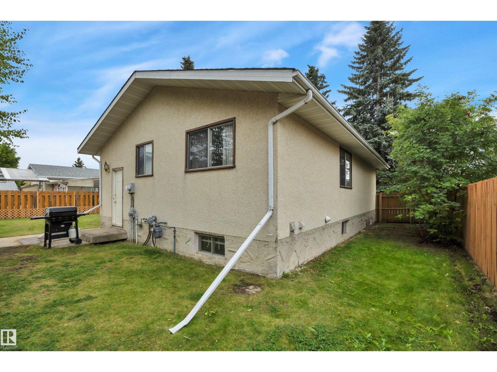 5308 37a Av Property Photo 26
