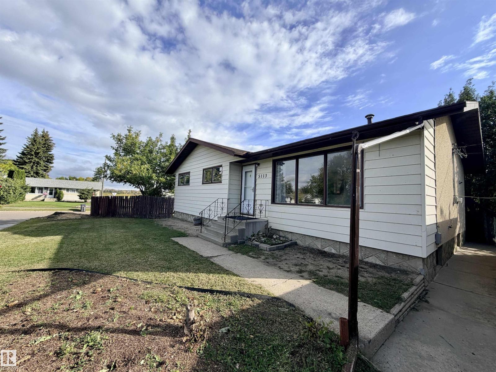 5113 45 St Property Photo 27