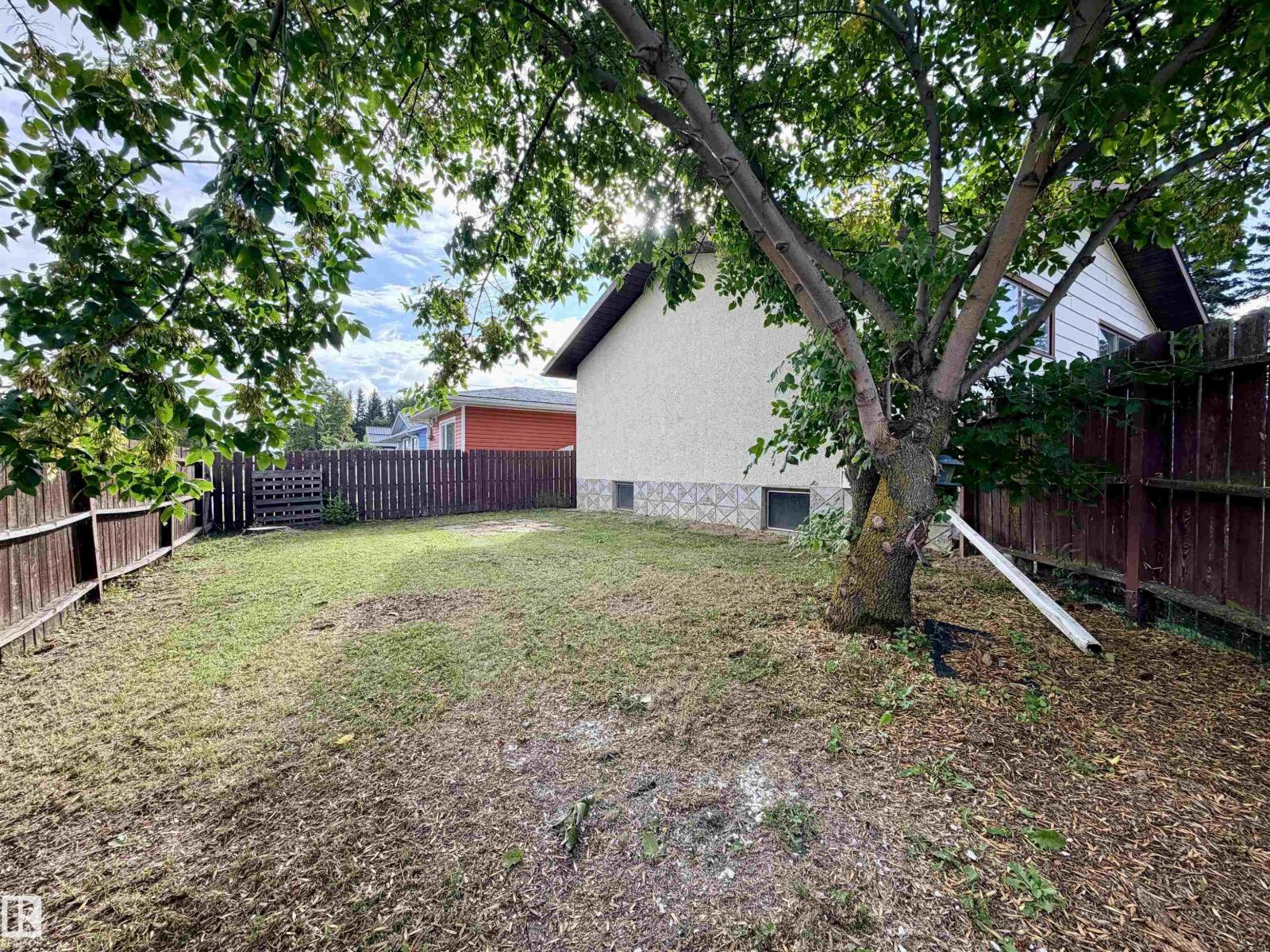 5113 45 St Property Photo 35