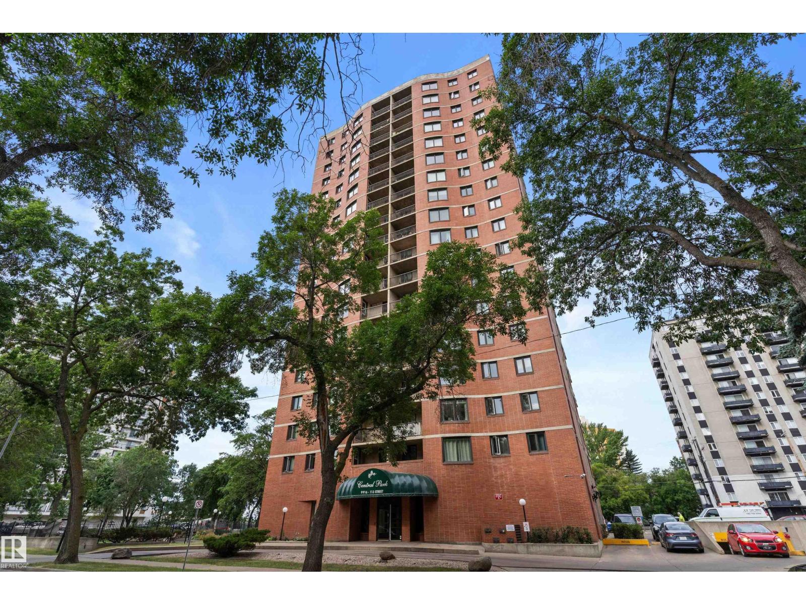 #1704 9916 113 St Nw Property Photo 3