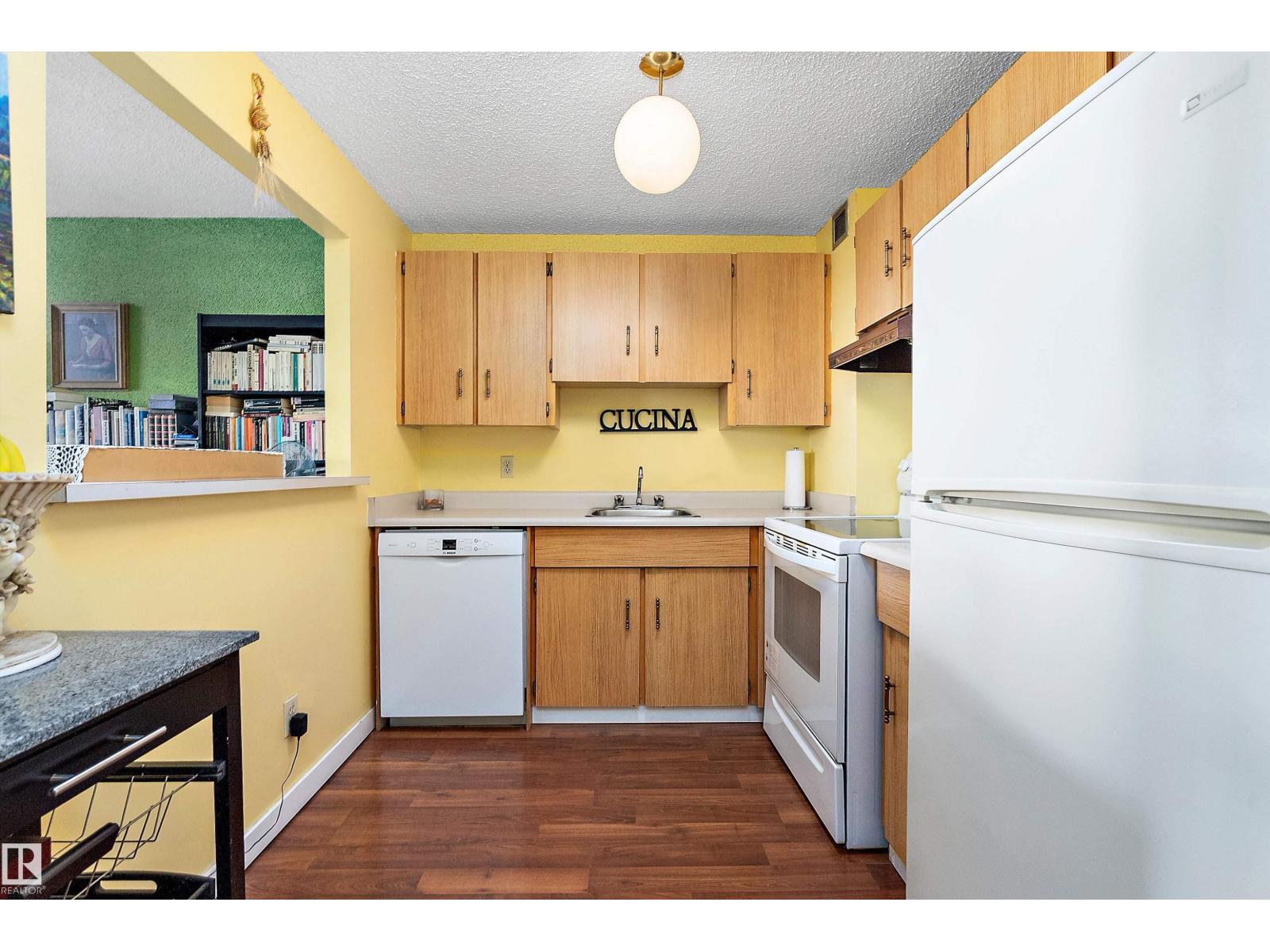 #1704 9916 113 St Nw Property Photo 7
