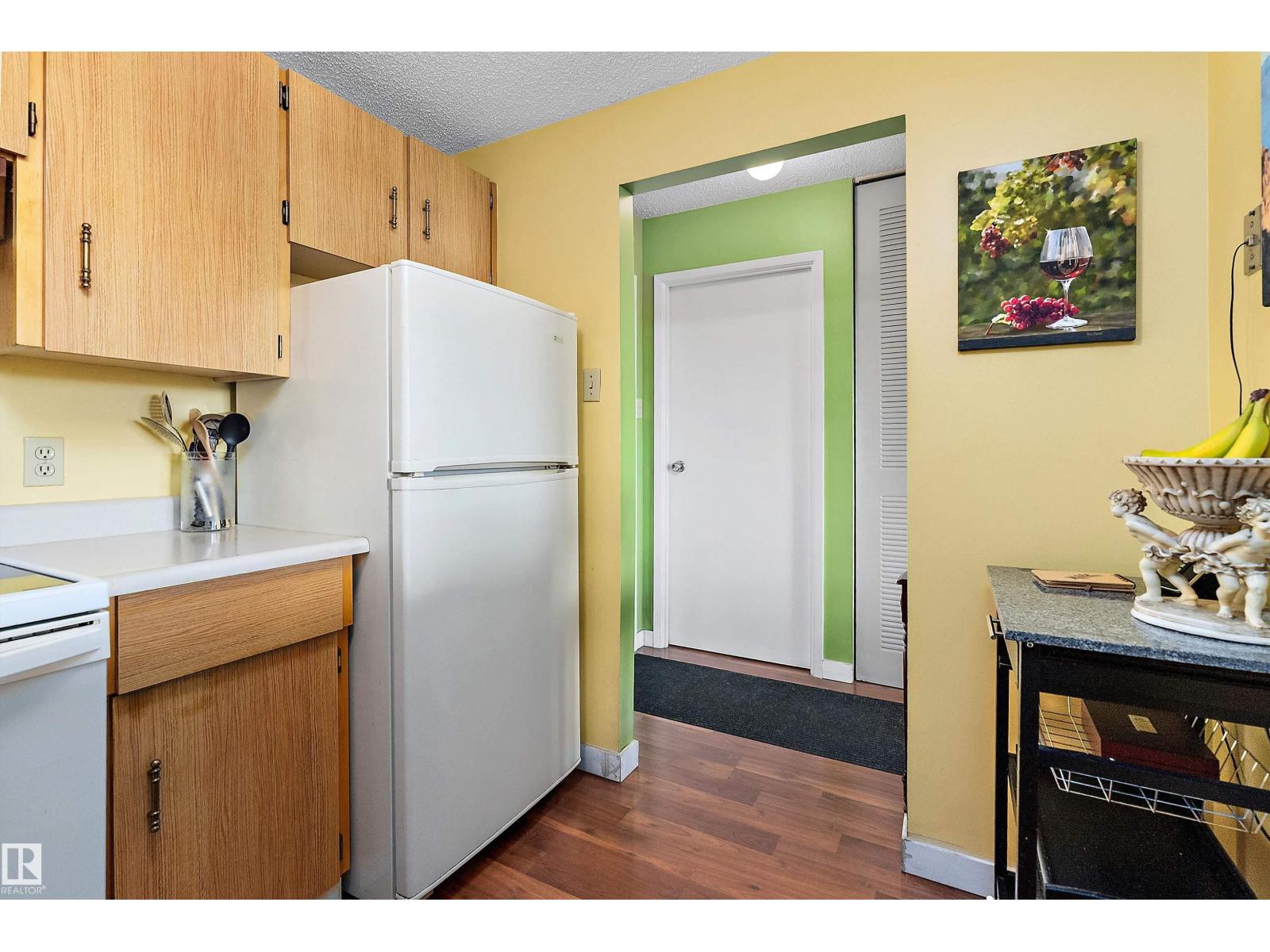 #1704 9916 113 St Nw Property Photo 9