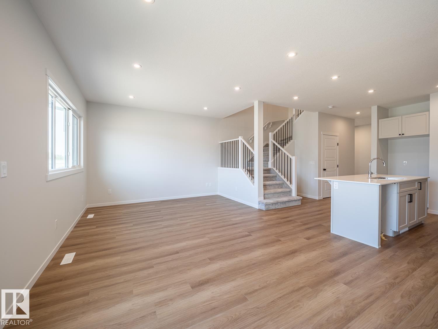 9328 230 St Nw Property Photo 18