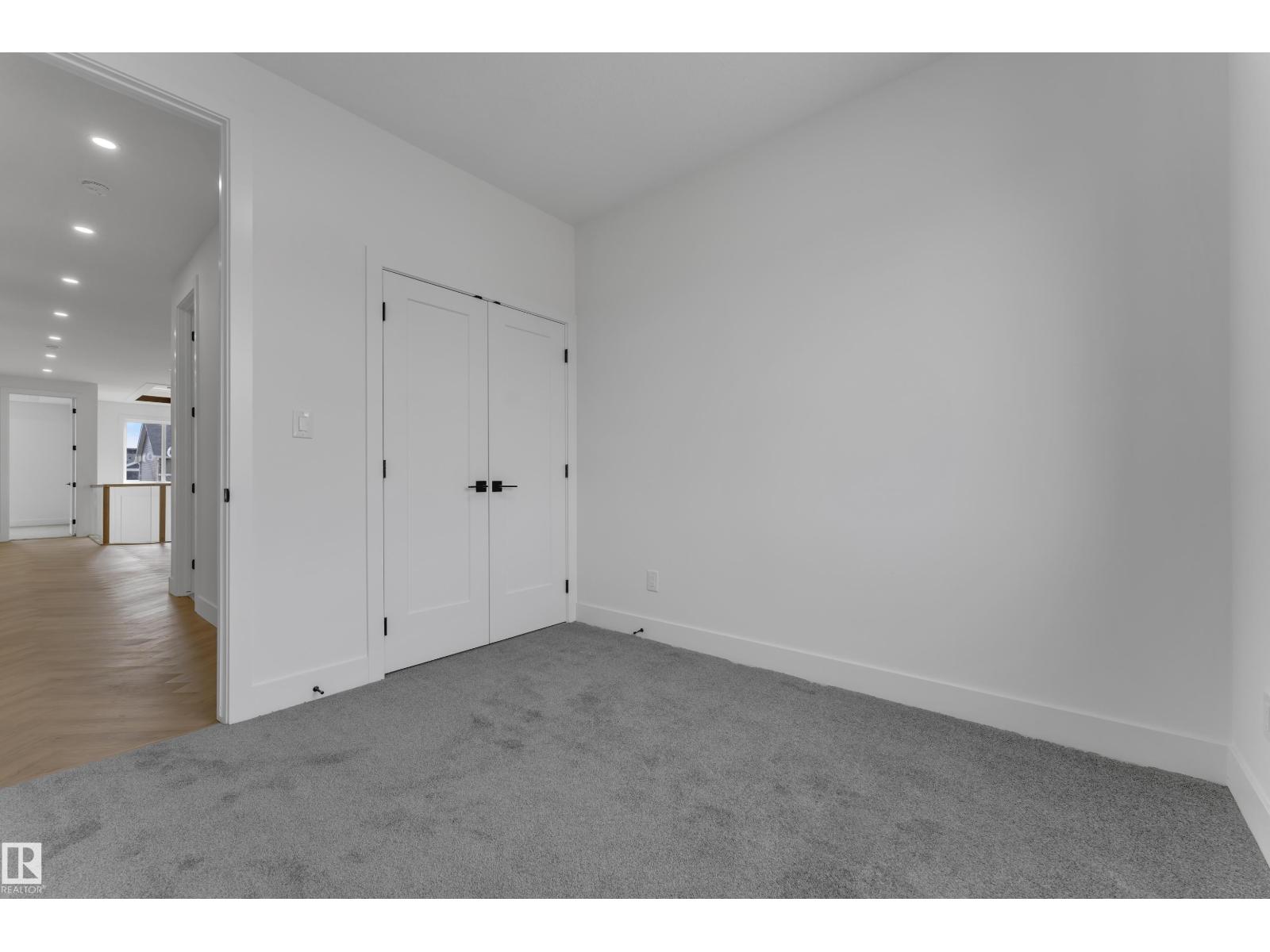 204 Linden Lo Property Photo 38