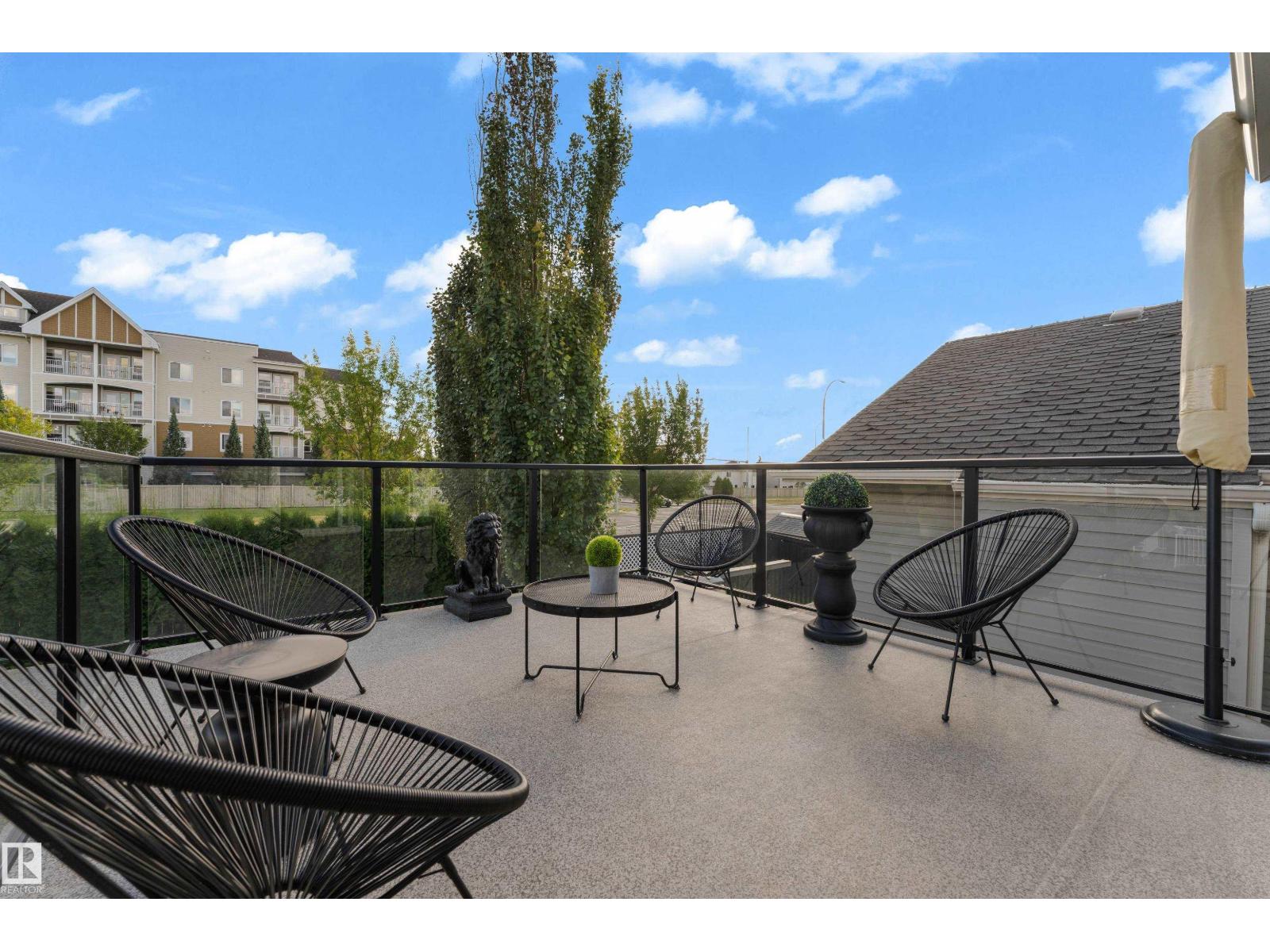 3135 24 Av Nw Property Photo 7