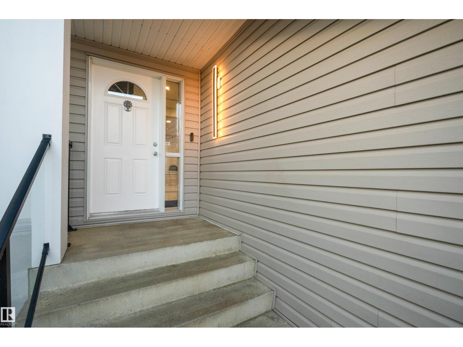 3135 24 Av Nw Property Photo 10