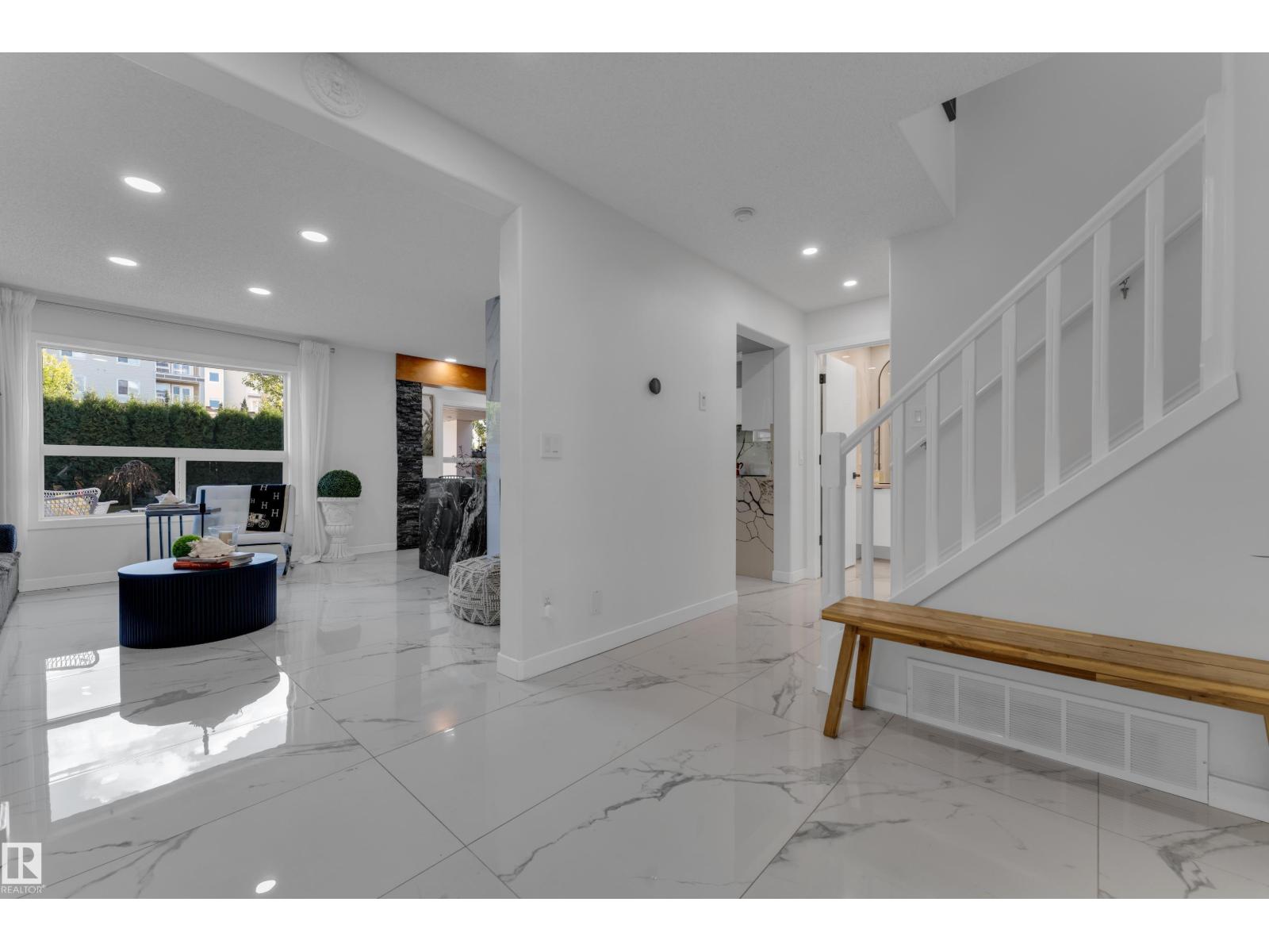 3135 24 Av Nw Property Photo 13