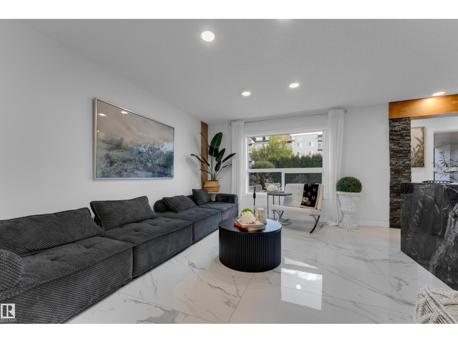 3135 24 Av Nw Property Photo 22