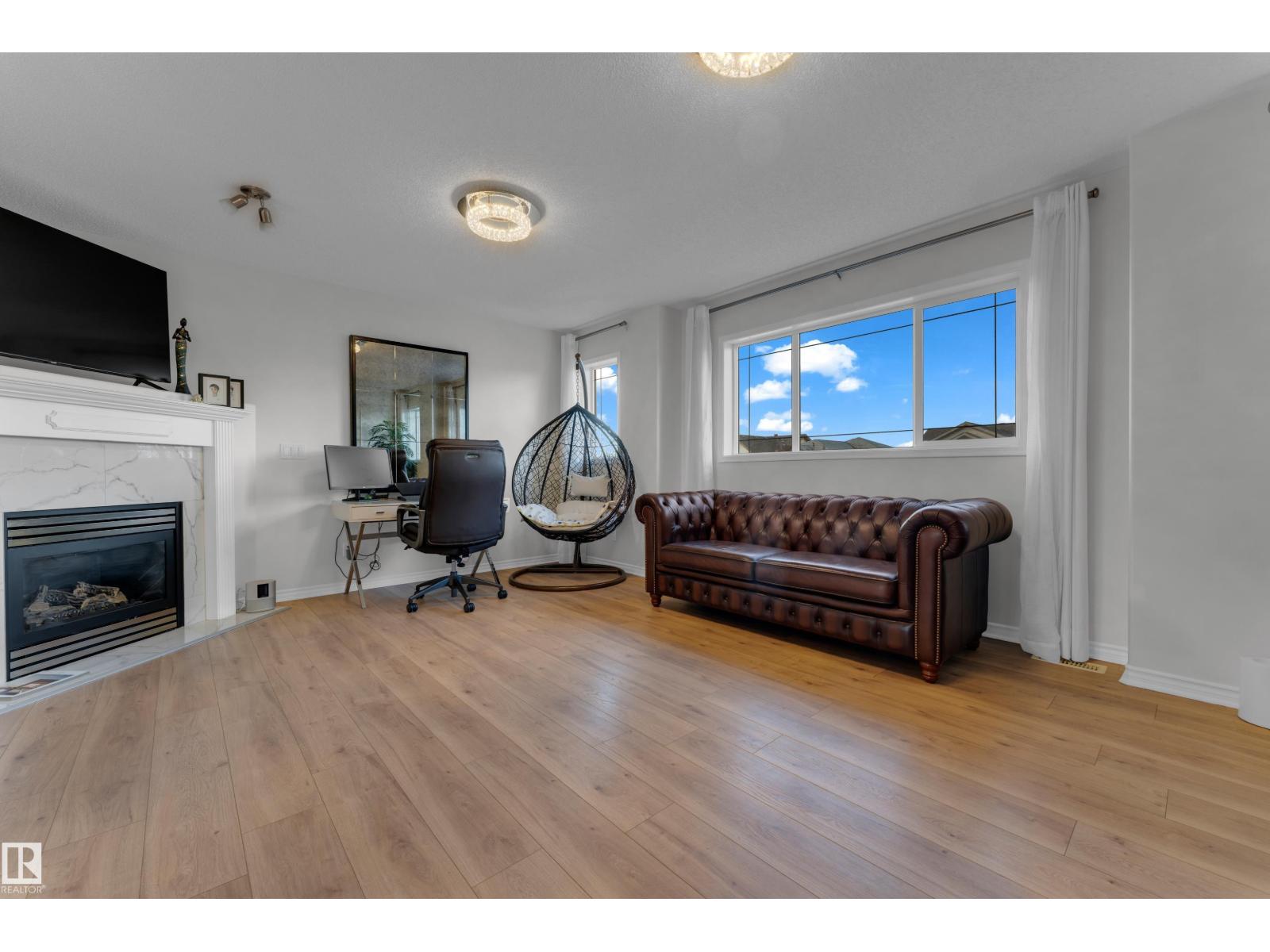 3135 24 Av Nw Property Photo 28