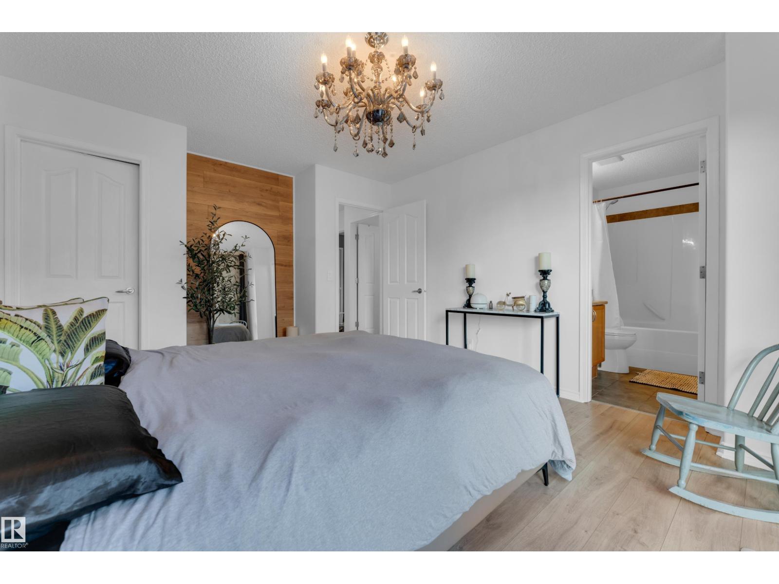 3135 24 Av Nw Property Photo 31