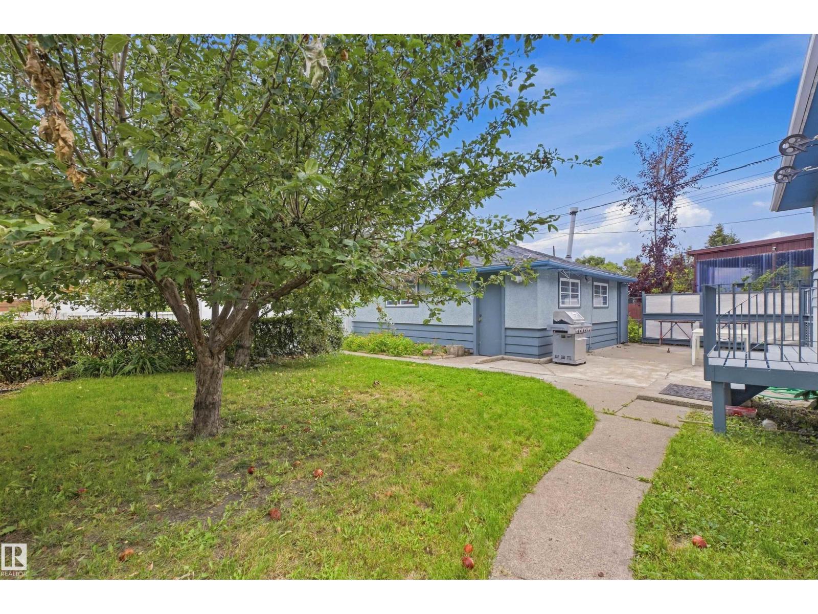 13024 Sherbrooke Av Nw Property Photo 3