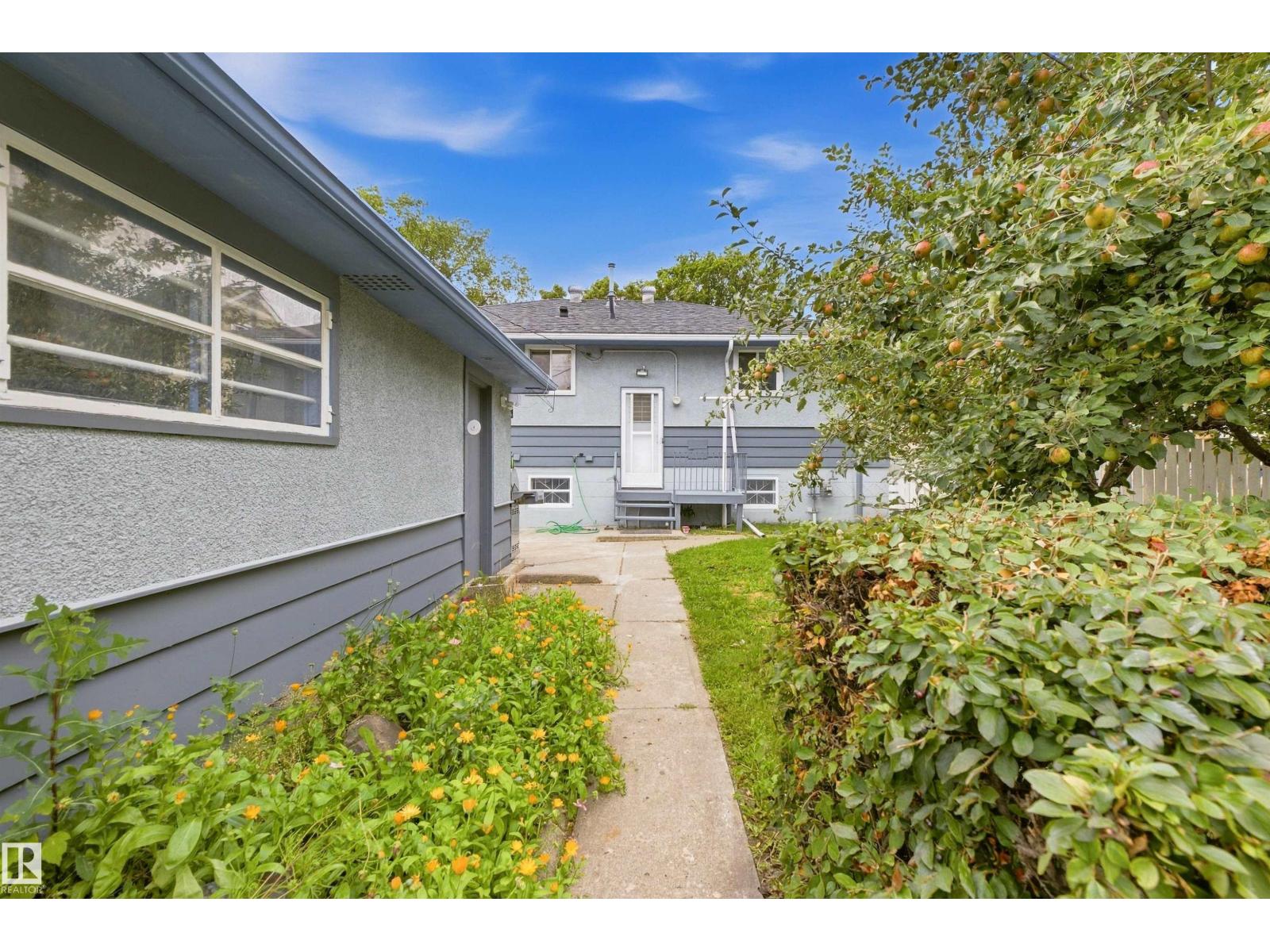 13024 Sherbrooke Av Nw Property Photo 6
