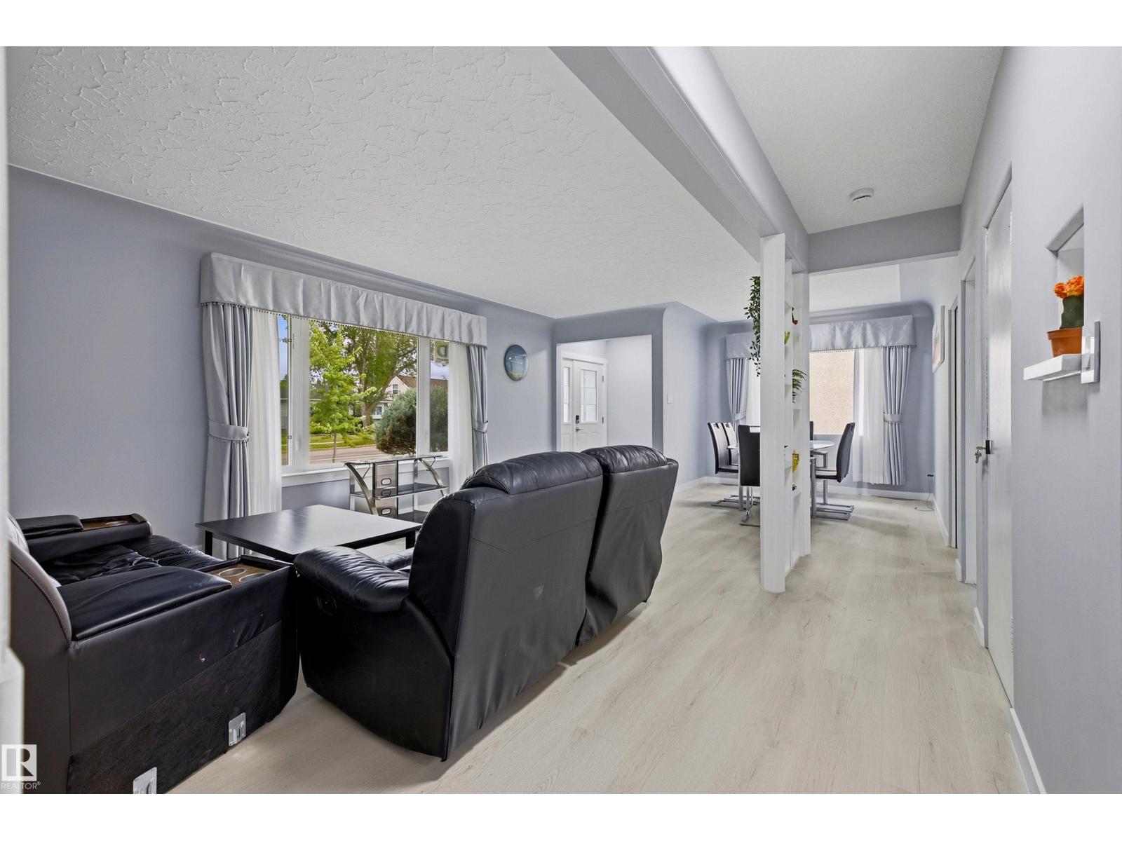 13024 Sherbrooke Av Nw Property Photo 14