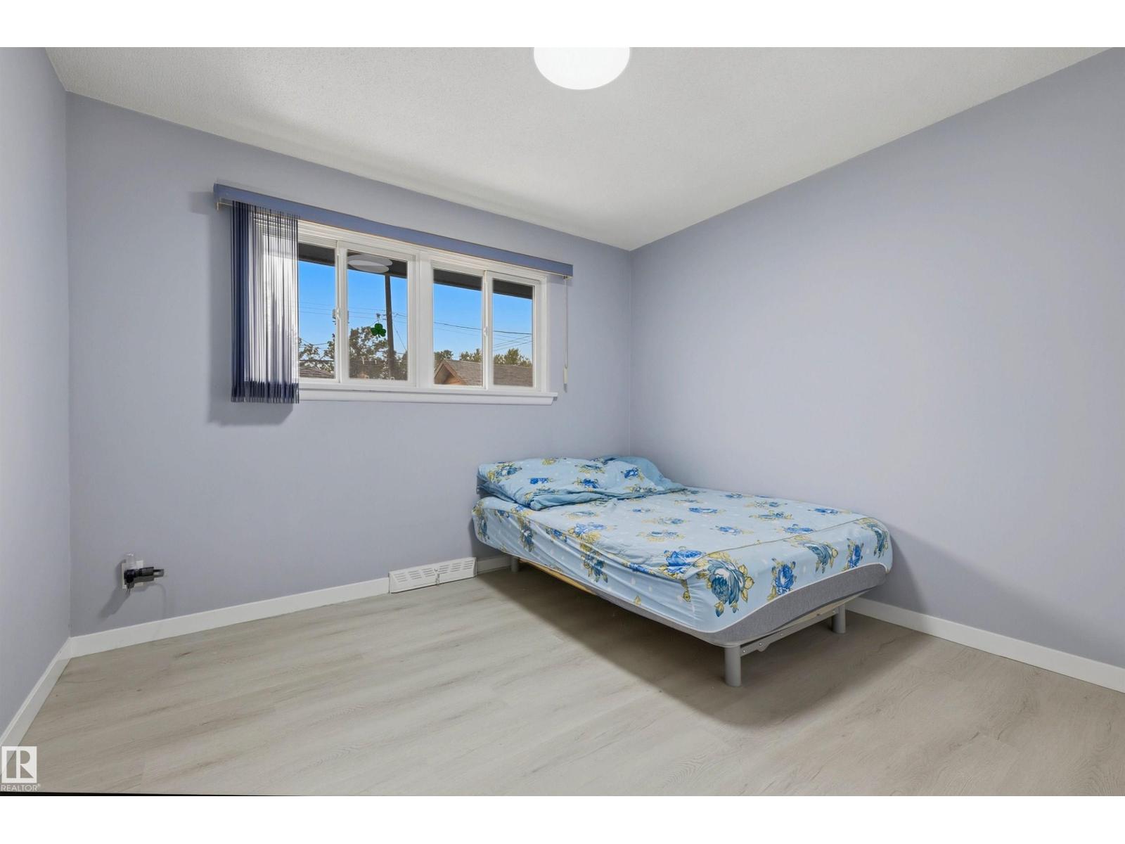 13024 Sherbrooke Av Nw Property Photo 20
