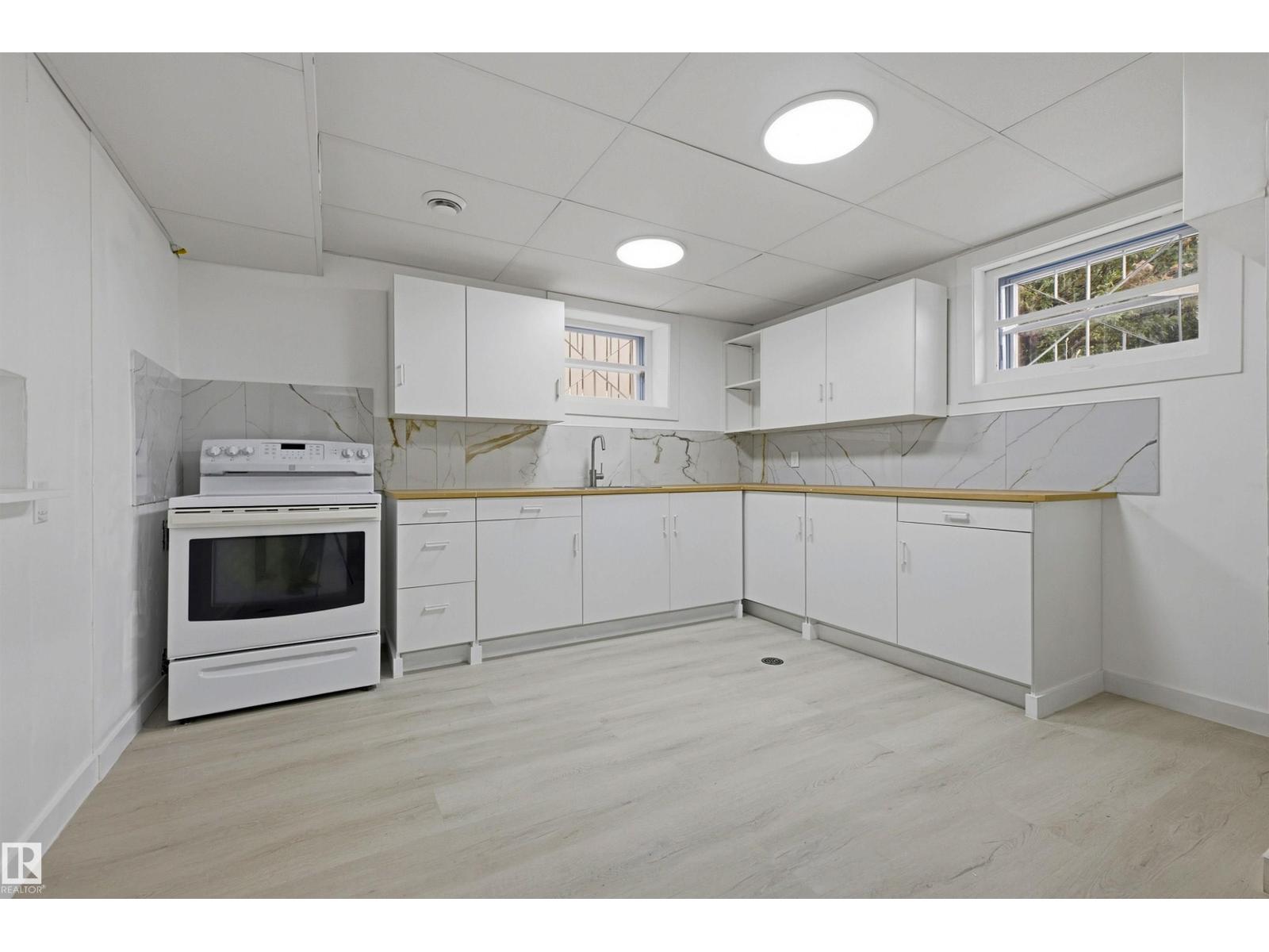 13024 Sherbrooke Av Nw Property Photo 29