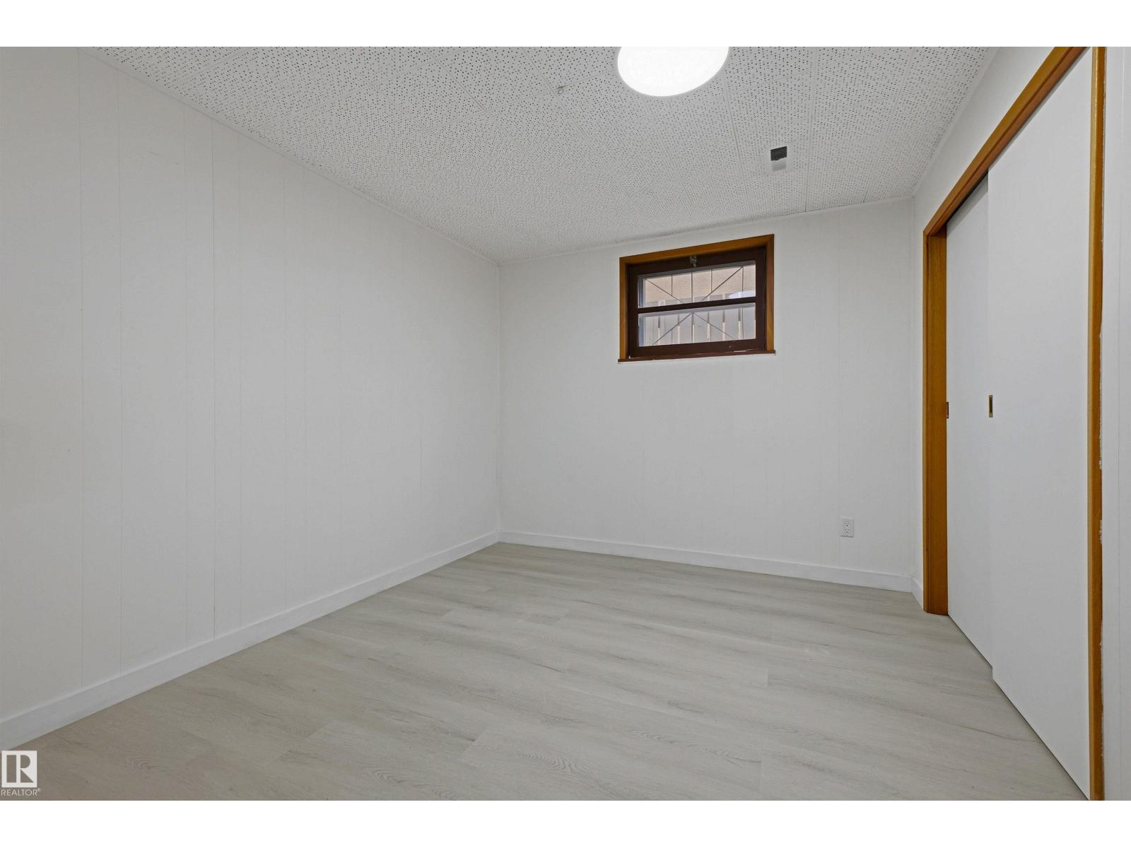 13024 Sherbrooke Av Nw Property Photo 31