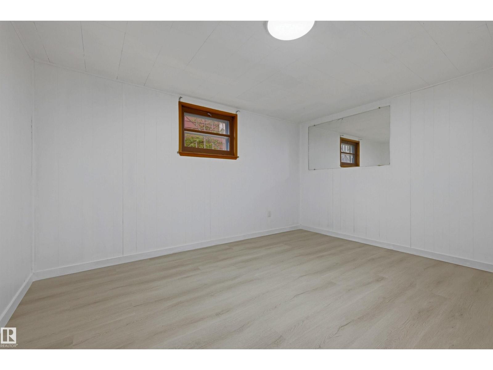 13024 Sherbrooke Av Nw Property Photo 33