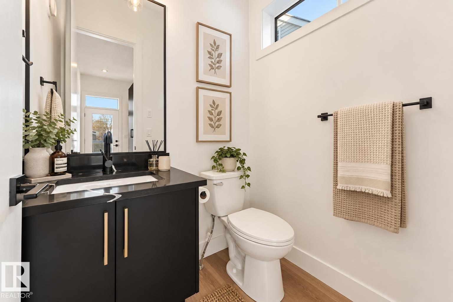 11021 132 St Nw Property Photo 6