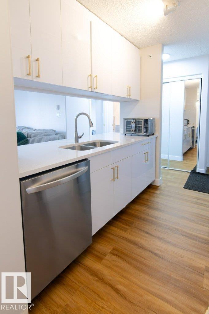 #417 16303 95 St Nw Property Photo 8