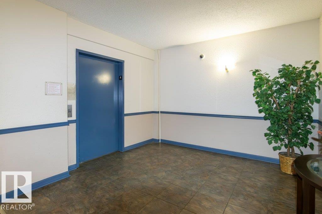 #417 16303 95 St Nw Property Photo 22