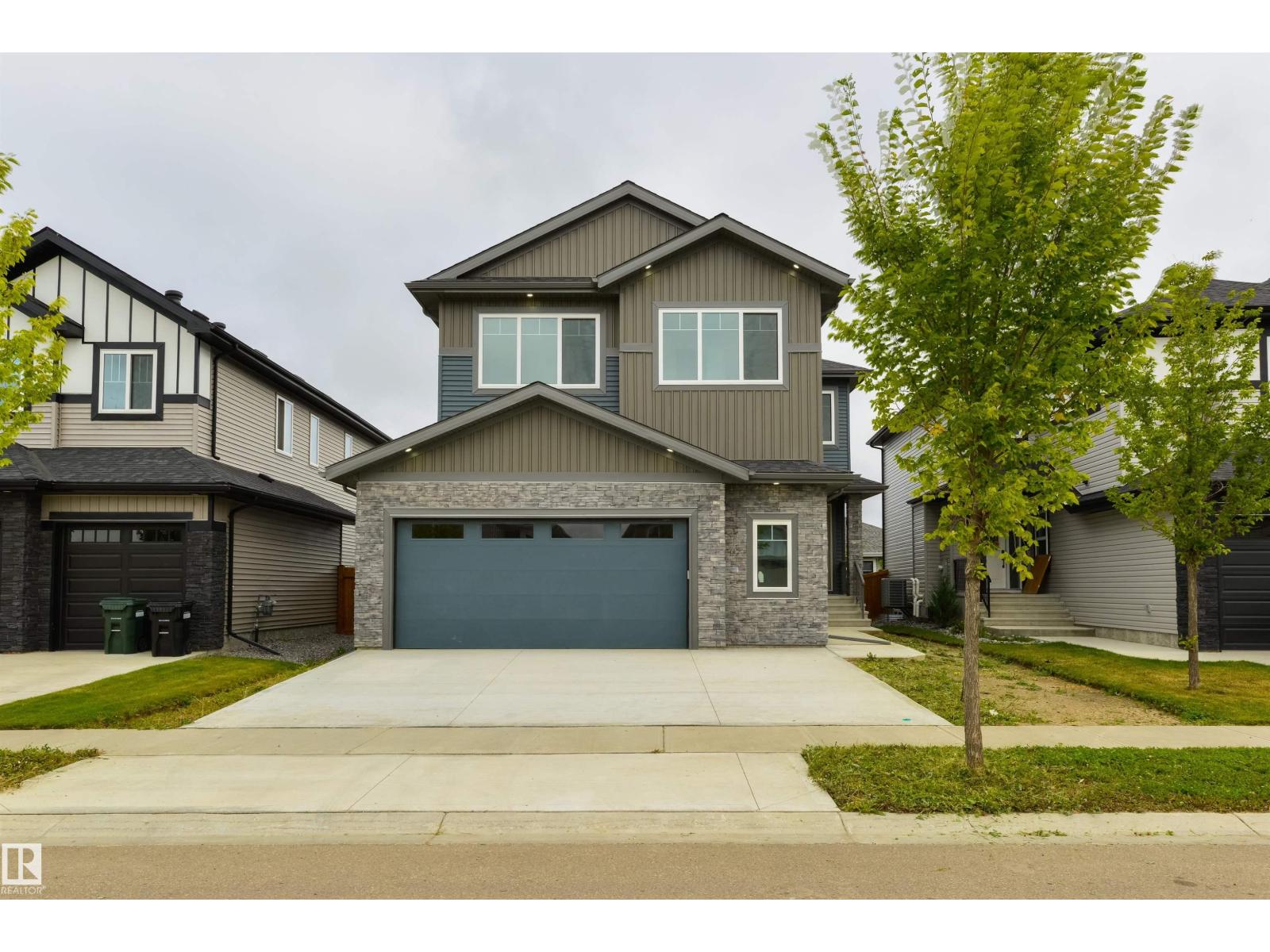 34 AVONLEA WY Property Photo 1